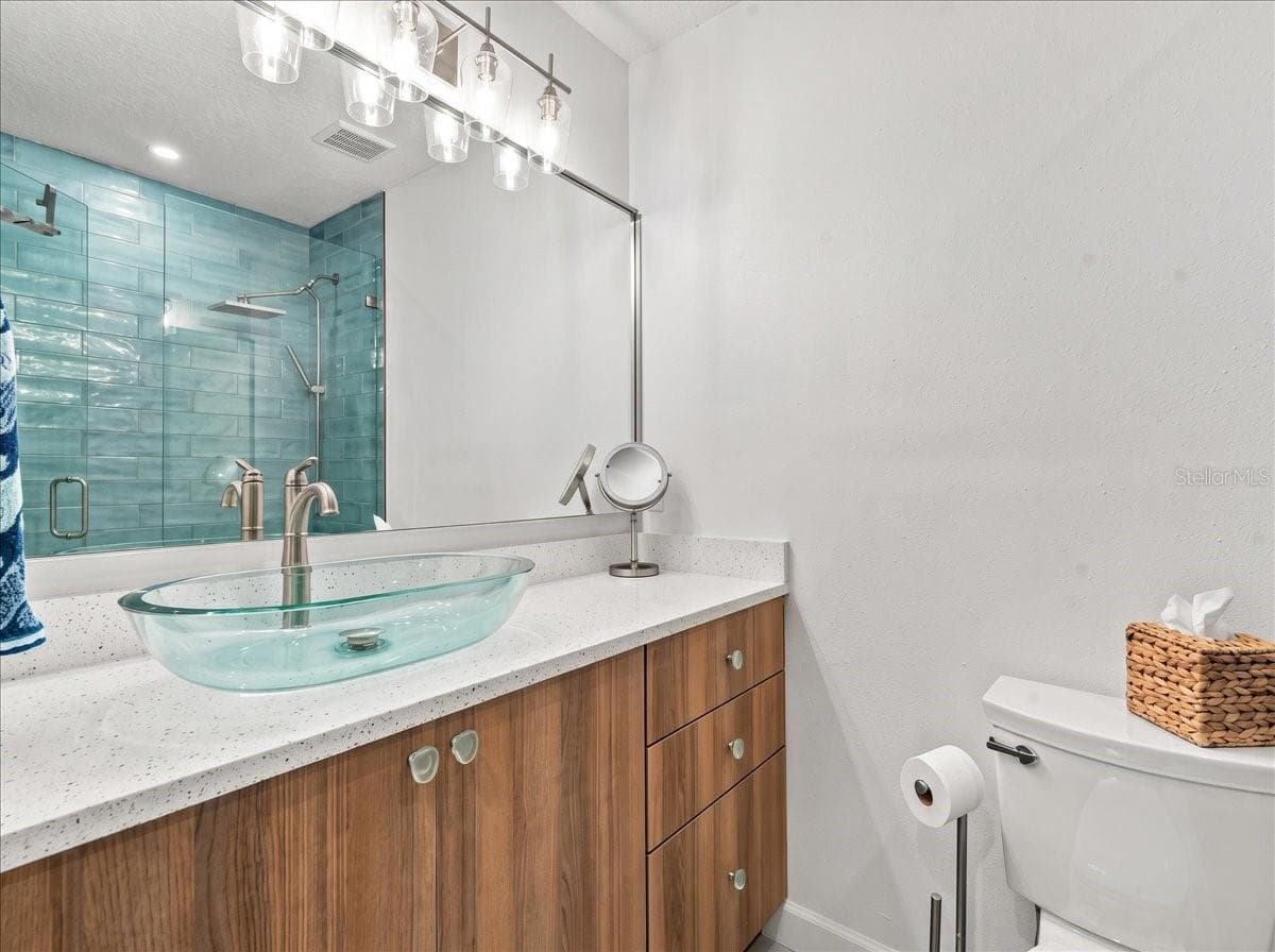 Condominium at 5153 SALMON DR SE #B, ST PETERSBURG, photo 17 of 50
