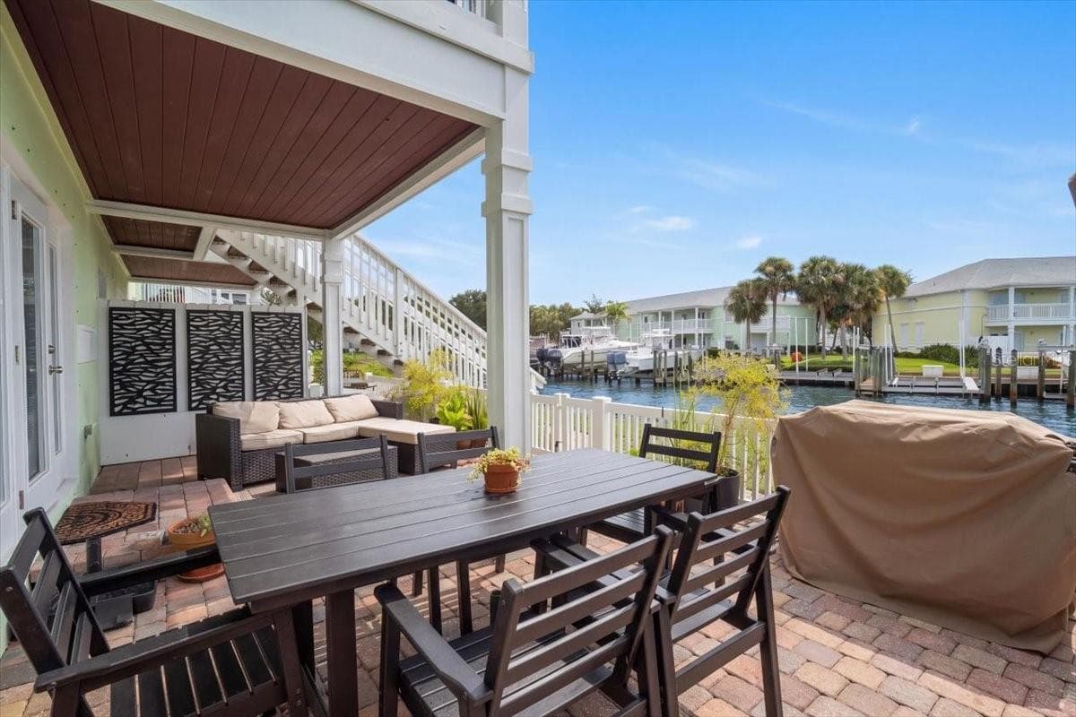 Condominium at 5153 SALMON DR SE #B, ST PETERSBURG, photo 25 of 50
