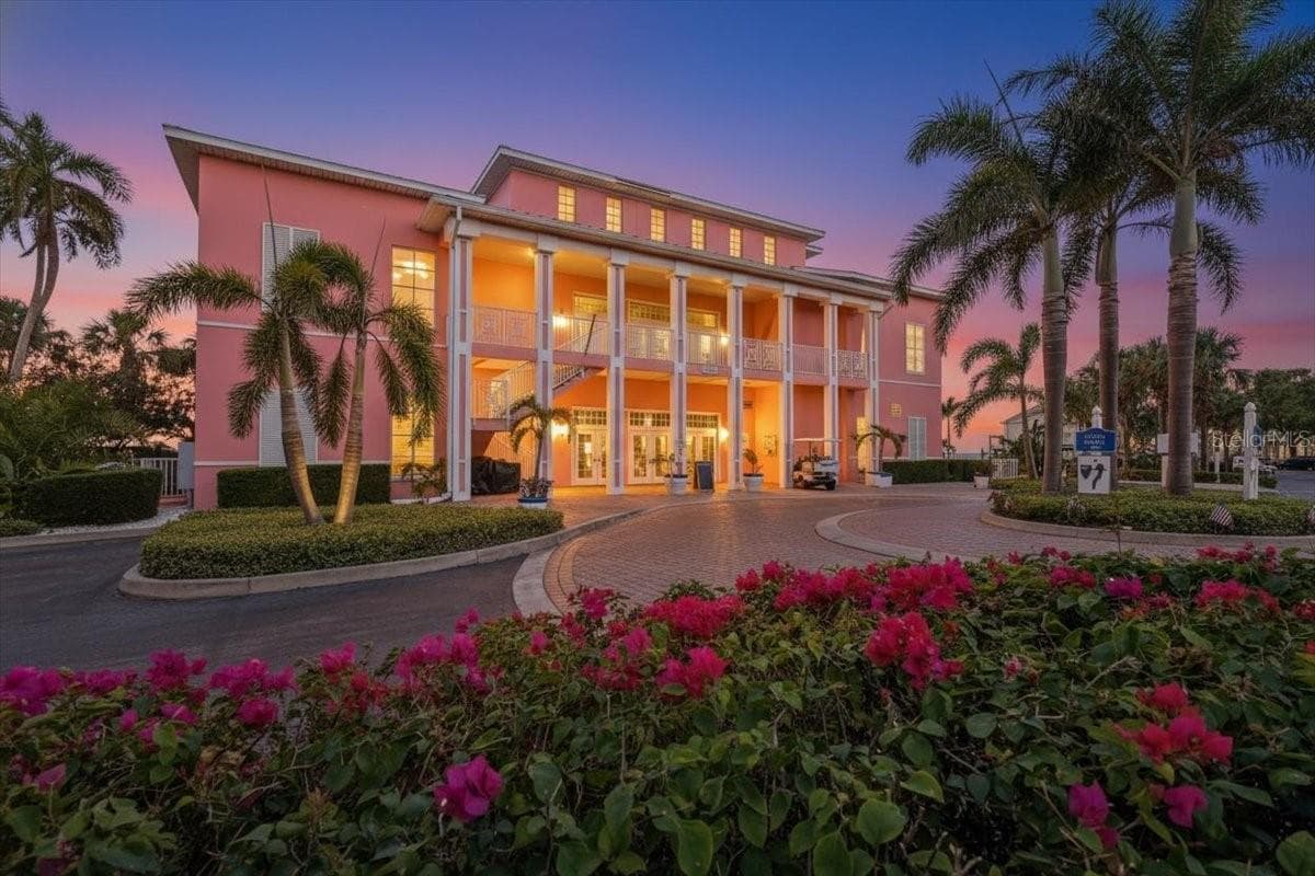 Condominium at 5153 SALMON DR SE #B, ST PETERSBURG, photo 47 of 50