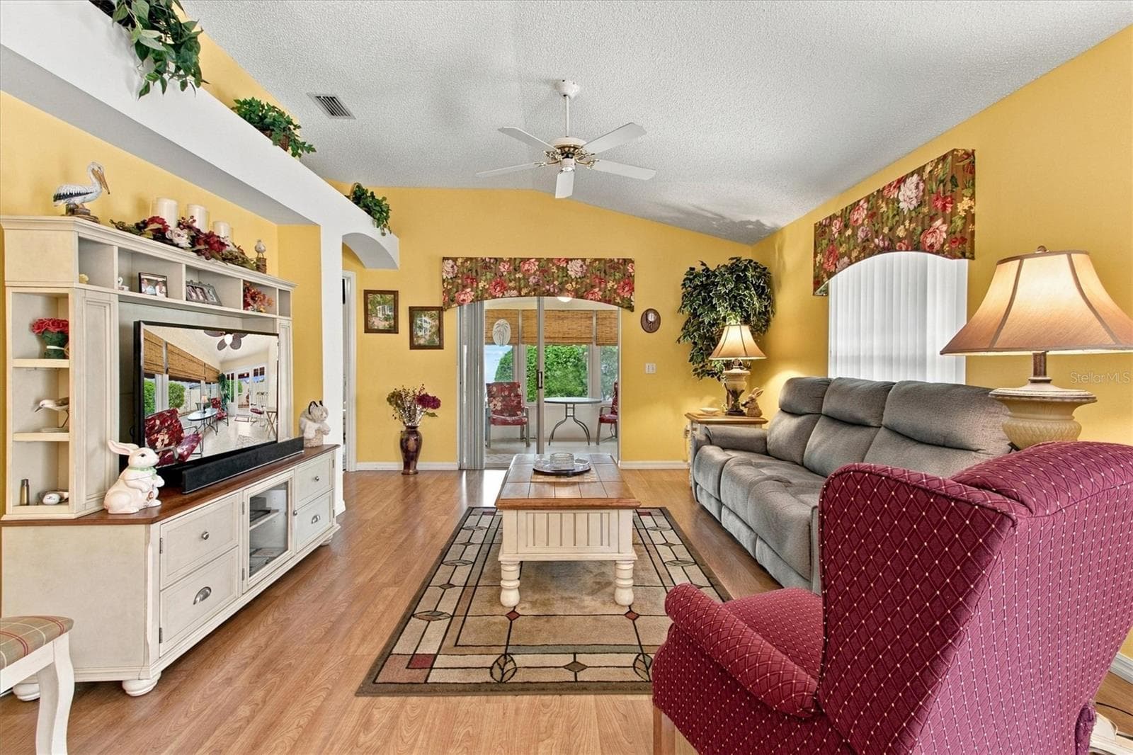 Living room - 1115 SAN BERNARDO RD, THE VILLAGES