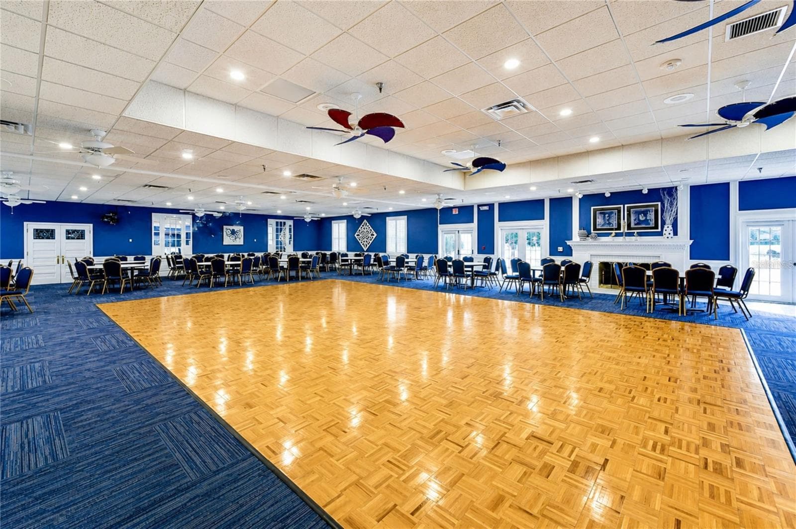 Mt Vernon clubhouse banquet room - 9413 CONCORD CIR, BRADENTON