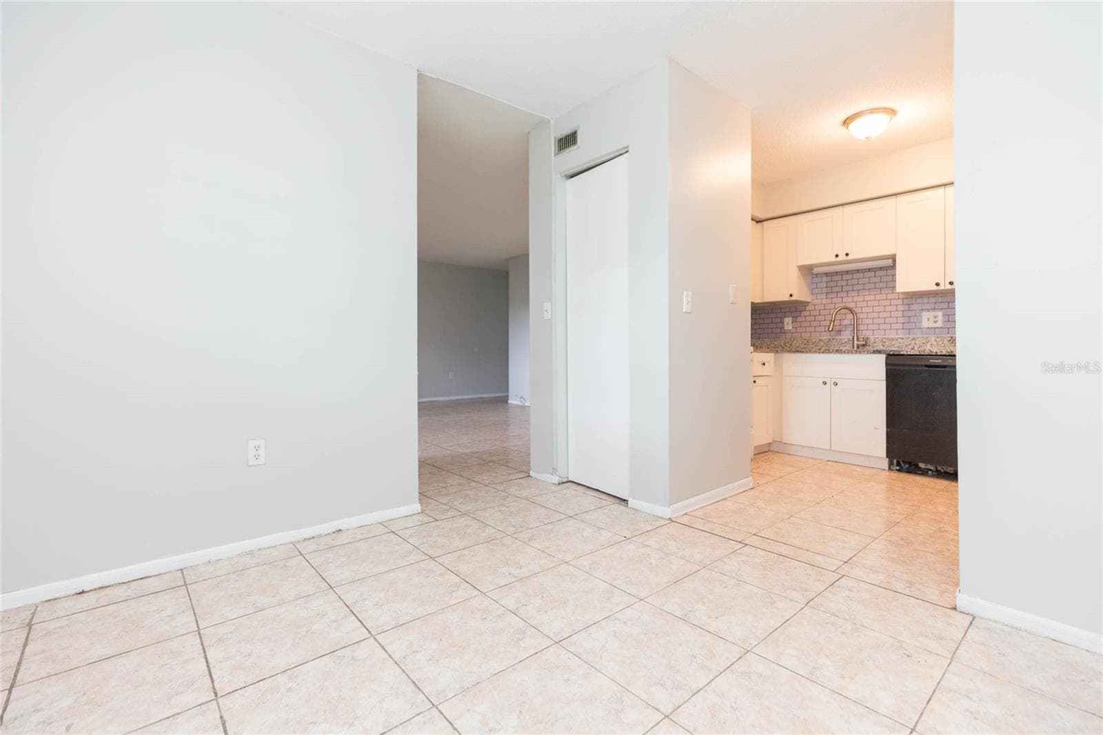 Condominium at 9035 WESTCHESTER CIR #133, TAMPA, photo 14 of 36