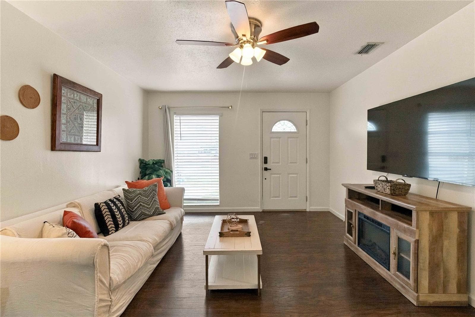 Single Family Residence at 6339 S LANSDALE CIR, TAMPA, photo 5 of 35