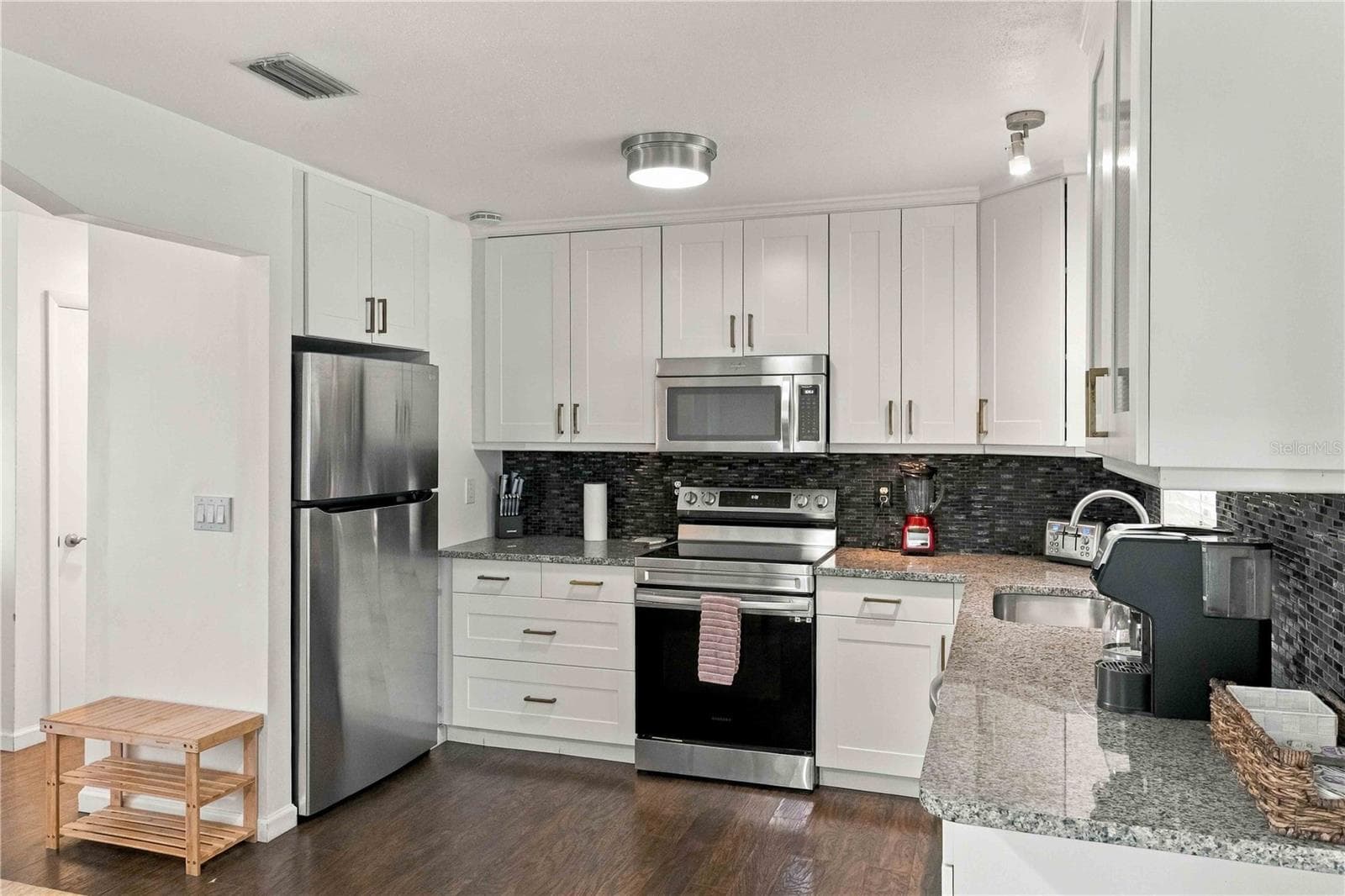 Single Family Residence at 6339 S LANSDALE CIR, TAMPA, photo 10 of 35