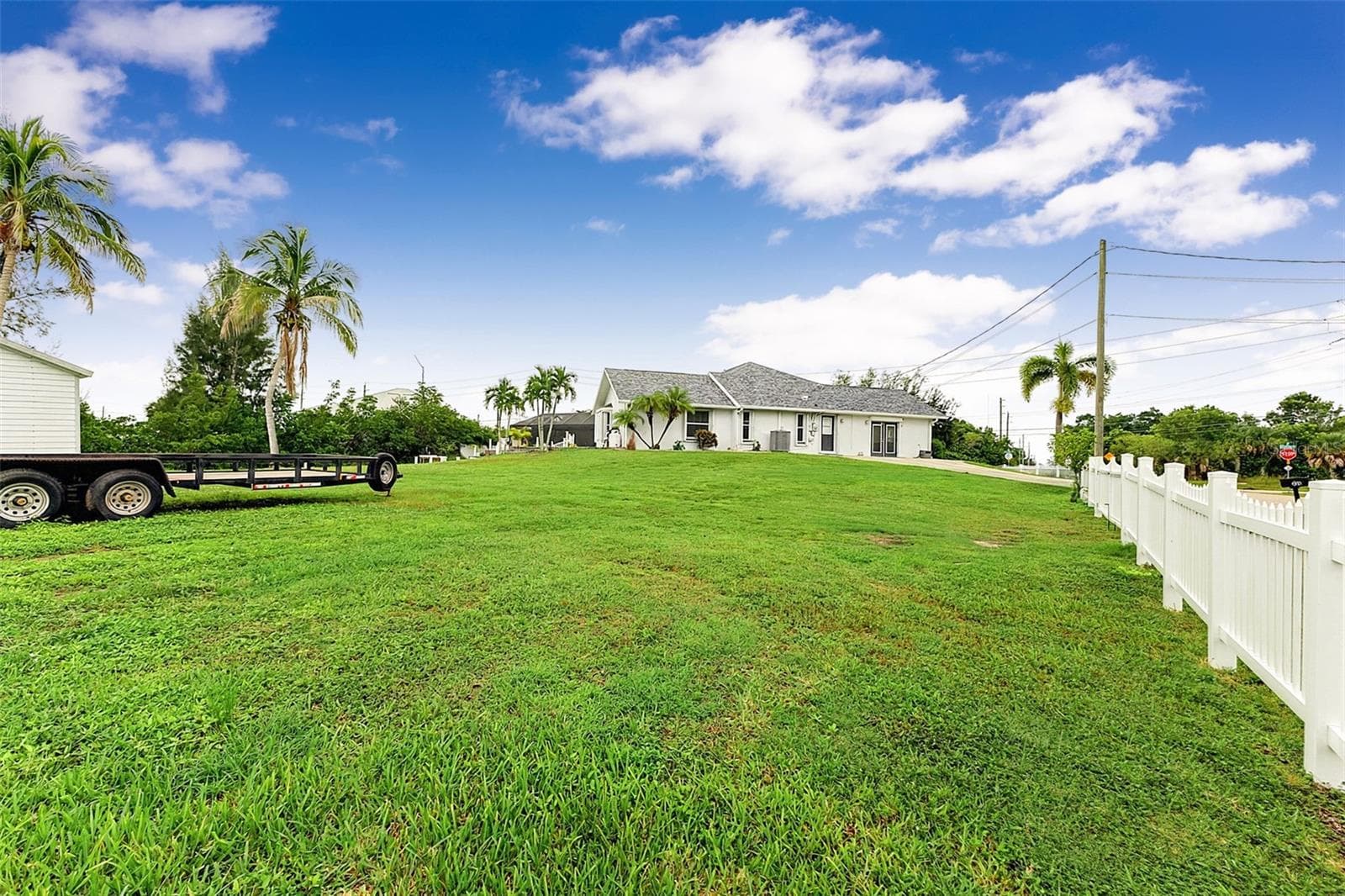 Yard - 614 RIO VILLA DR, PUNTA GORDA