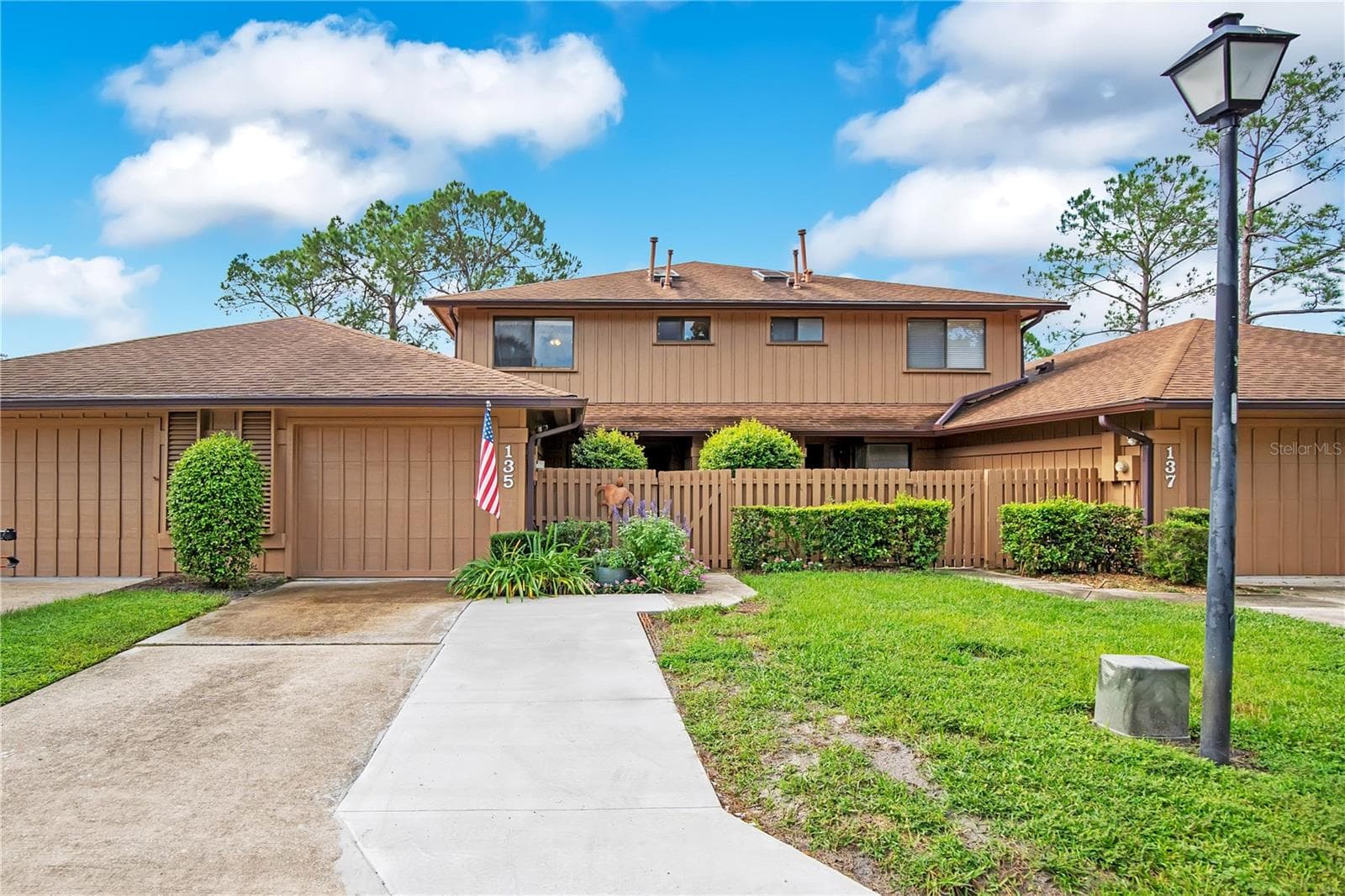 Townhouse at 135 HERON BAY CIR, LAKE MARY, photo 2 of 39
