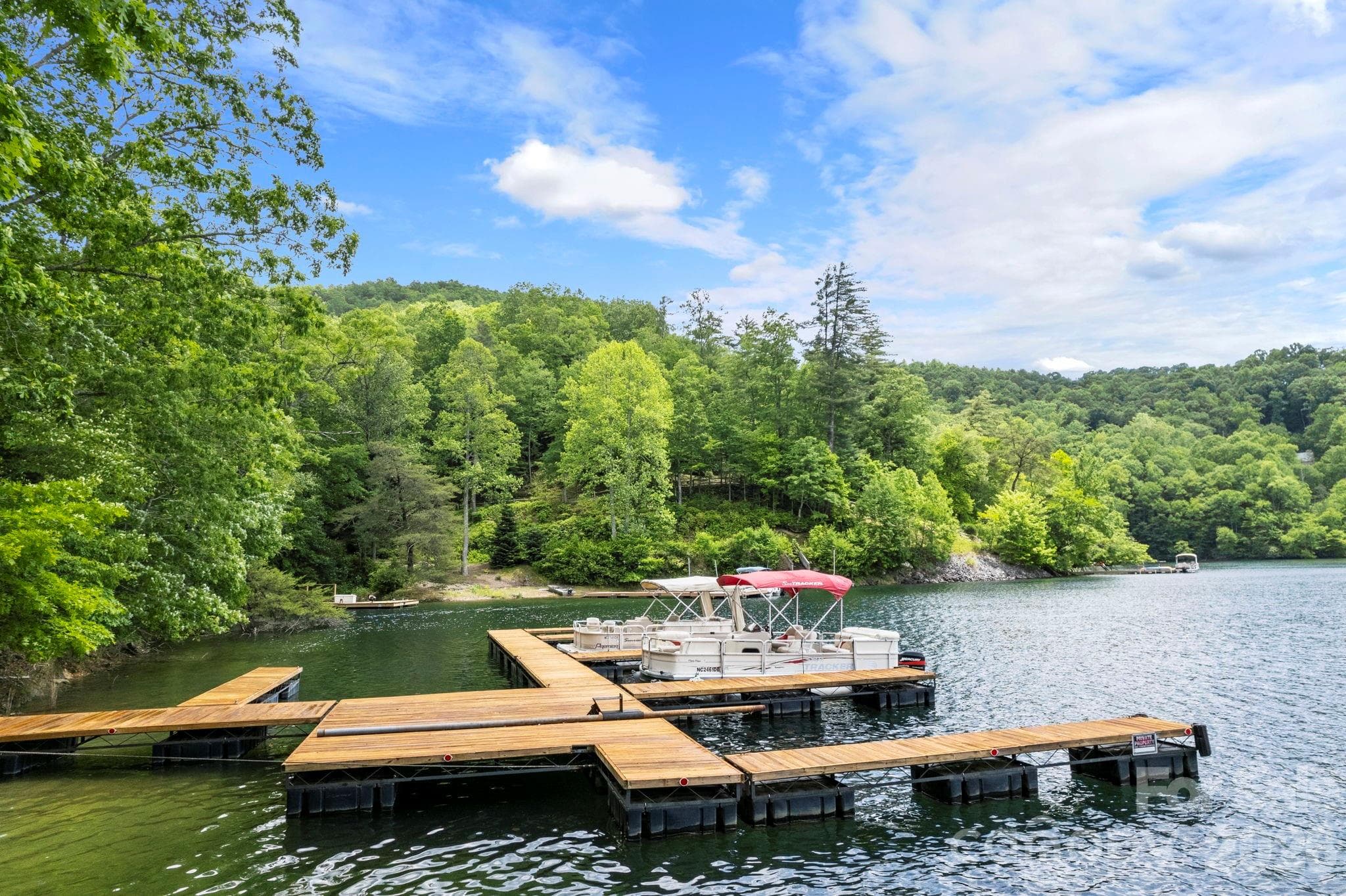 10 boat slip dock shared by property owners - Lt 10 Von Trapp Lane, Tuckasegee