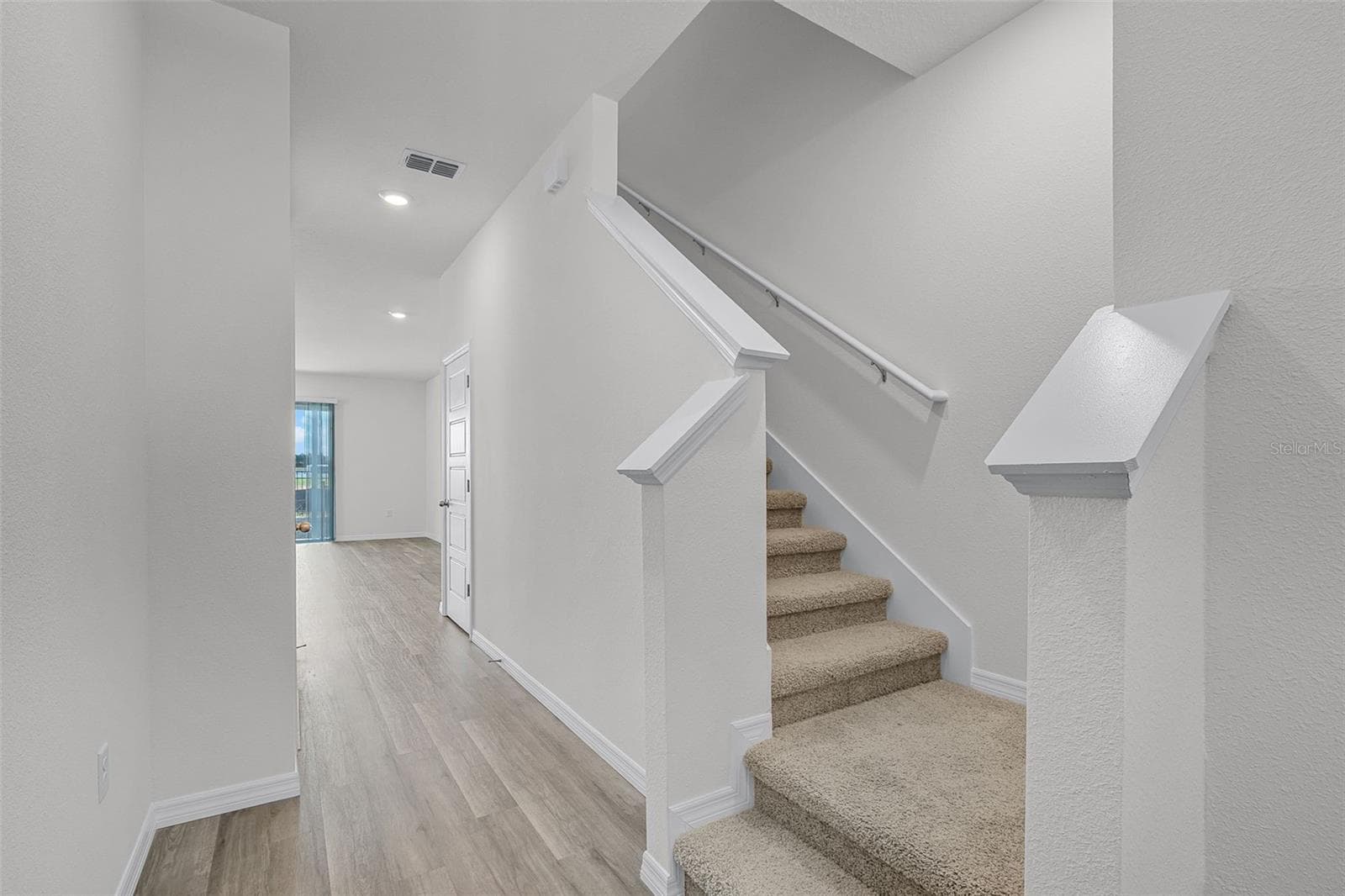 Townhouse at 1849 WOODEN ST, DAVENPORT, photo 2 of 32