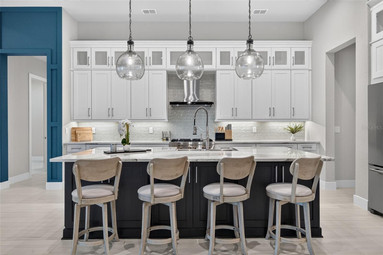 Pendant-lit Kitchen Island - 8448 CANE BAY CT, LAKEWOOD RANCH