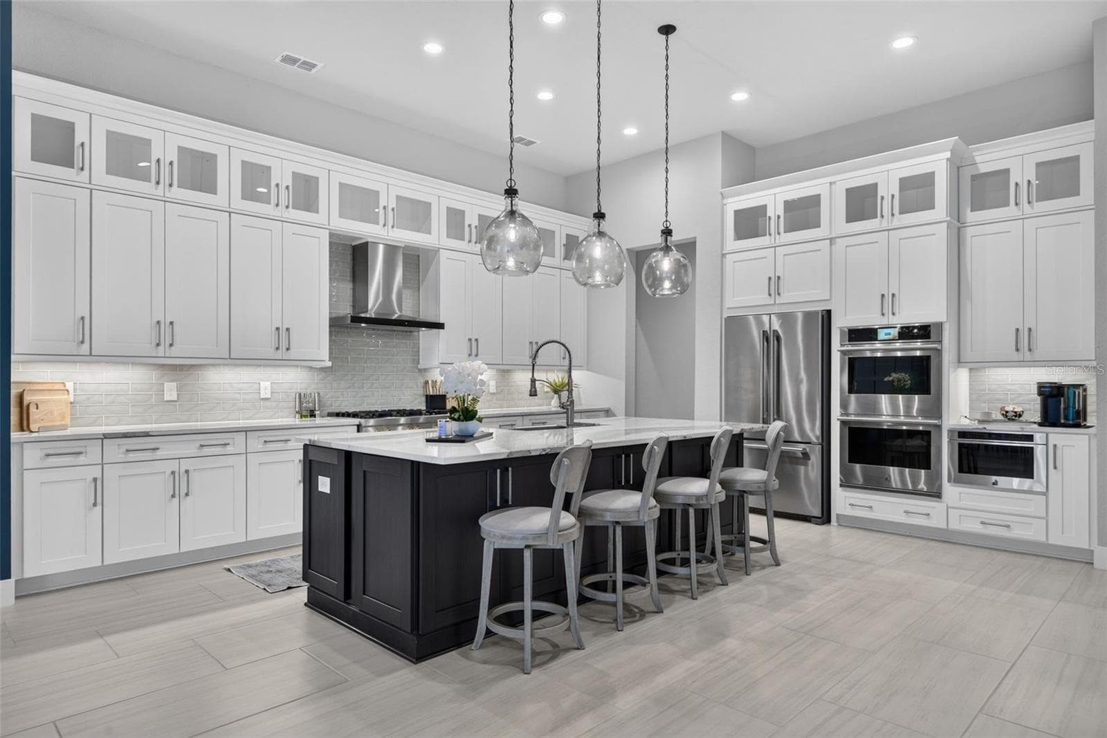 Expansive Kitchen Views - 8448 CANE BAY CT, LAKEWOOD RANCH
