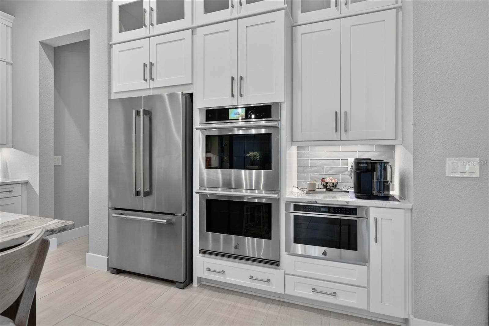 Built-in Double Oven - 8448 CANE BAY CT, LAKEWOOD RANCH