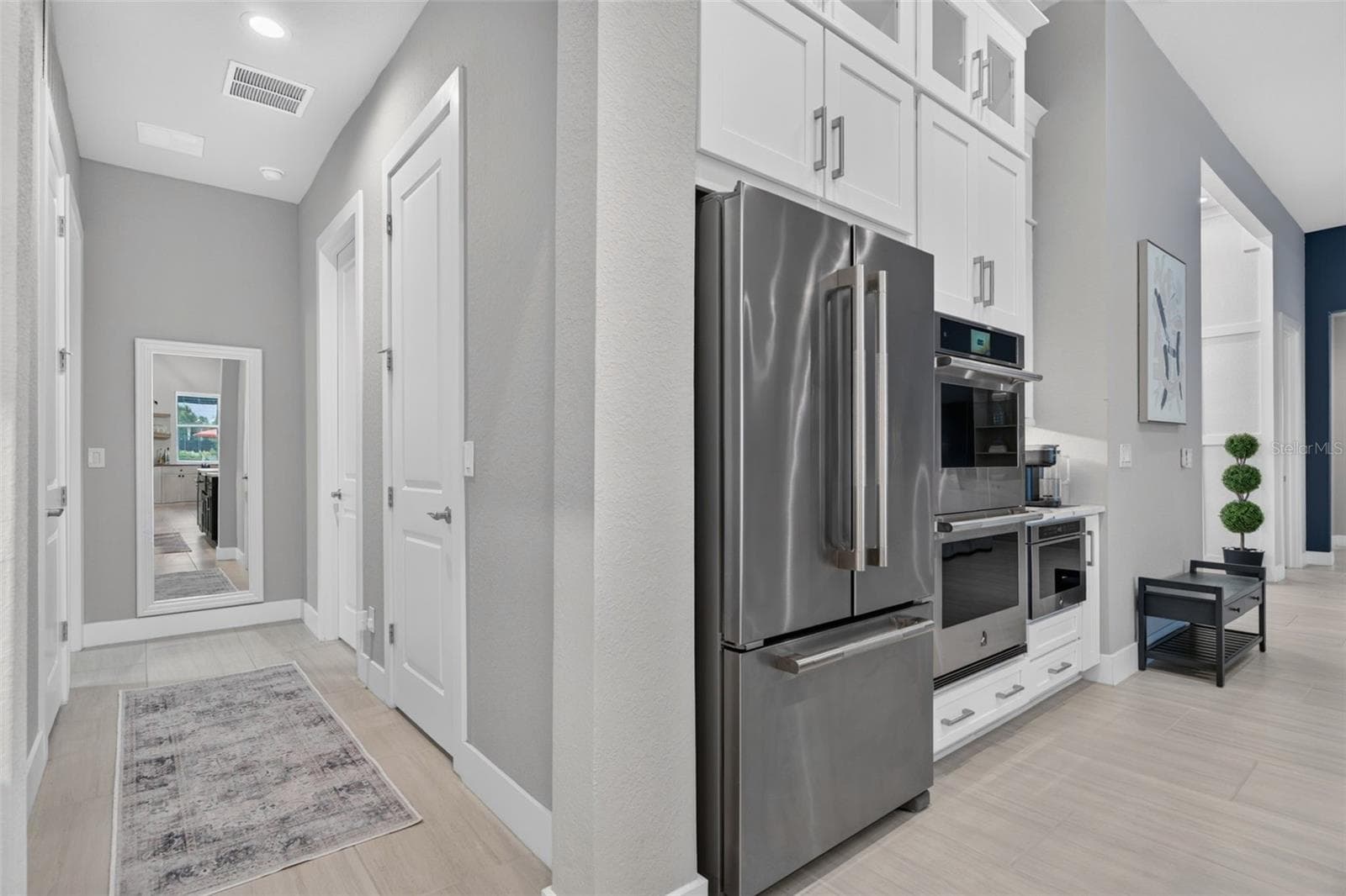 Kitchen Hallway Connection - 8448 CANE BAY CT, LAKEWOOD RANCH