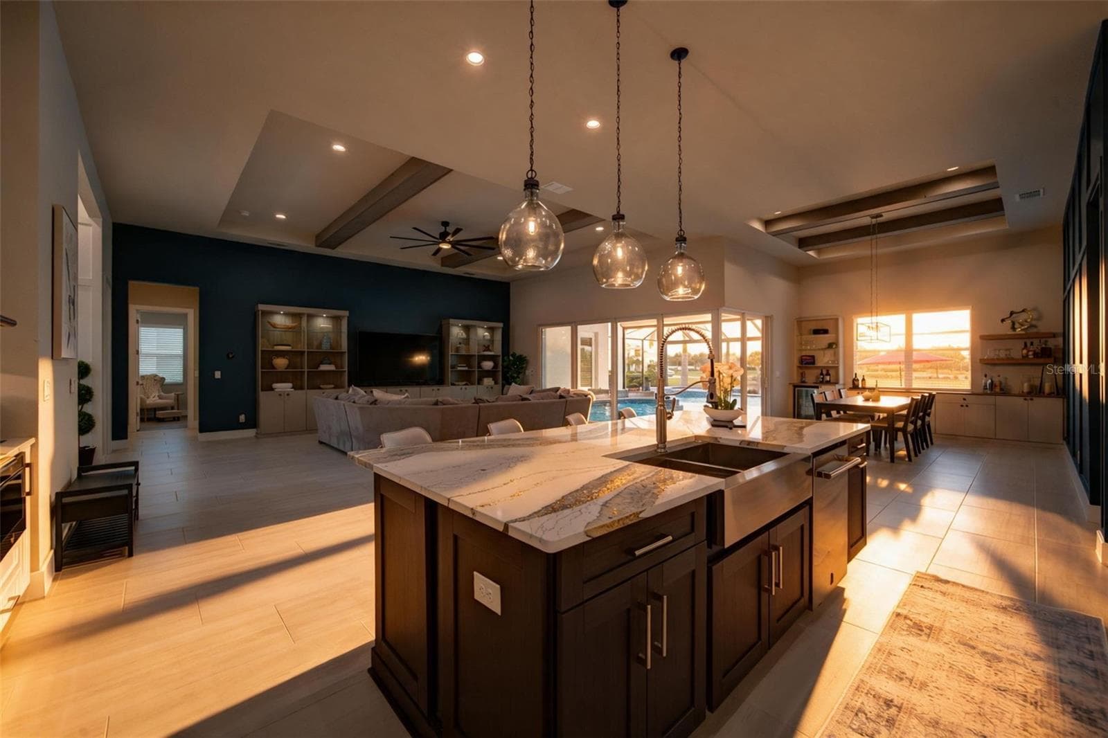 Sunlit Kitchen Island - 8448 CANE BAY CT, LAKEWOOD RANCH