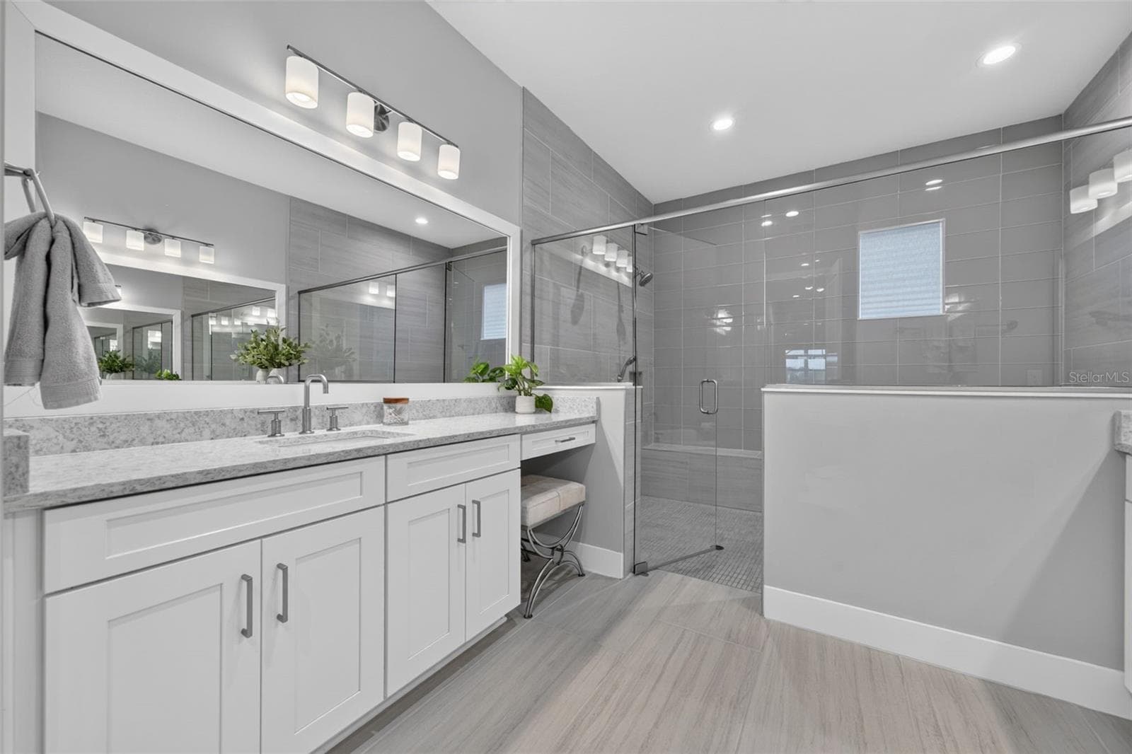 Expansive Bathroom Vanity - 8448 CANE BAY CT, LAKEWOOD RANCH