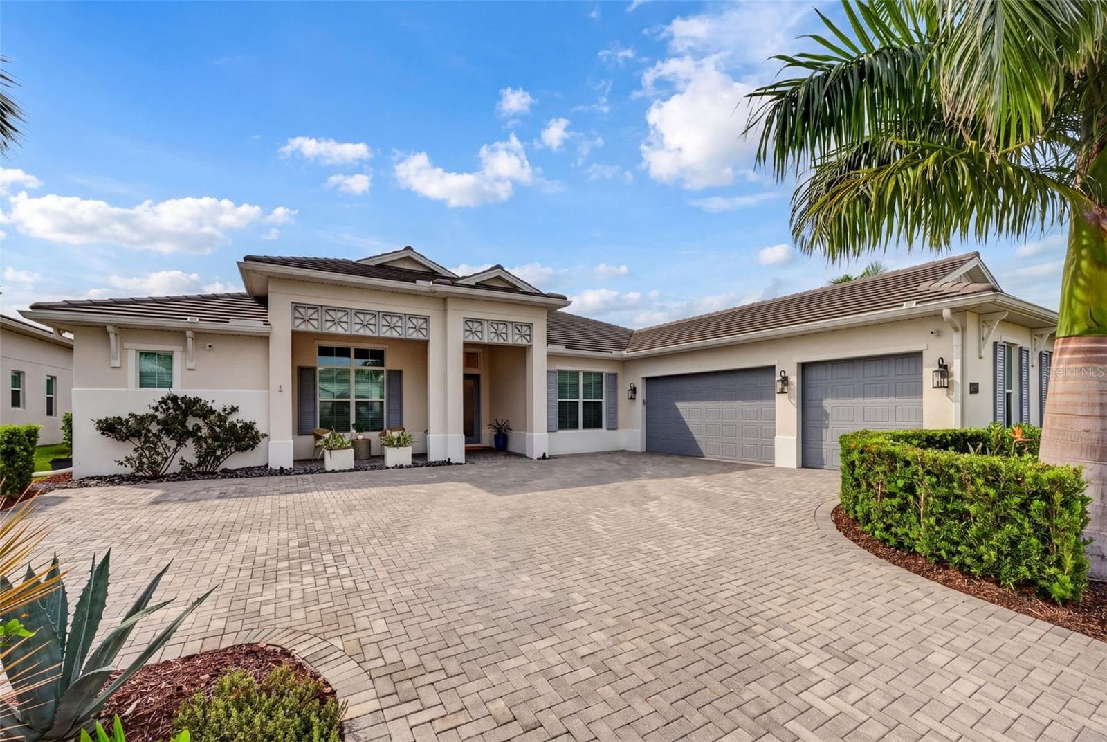 Front Exterior - 8448 CANE BAY CT, LAKEWOOD RANCH