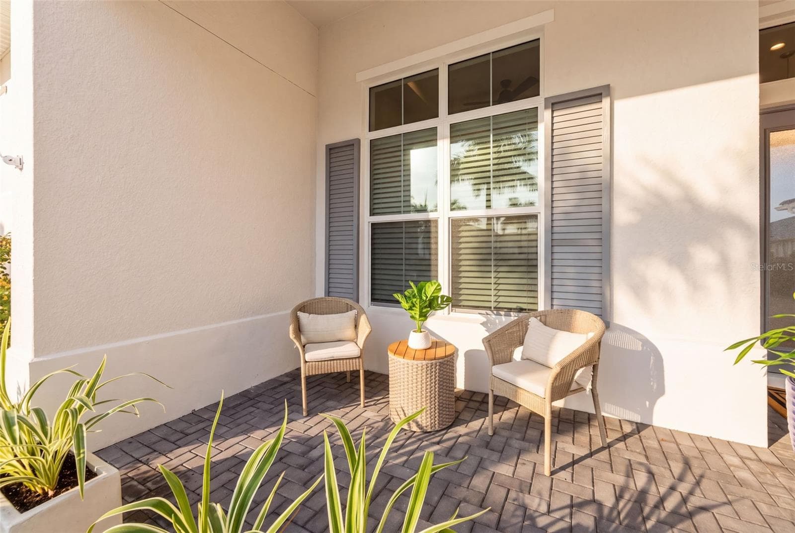 Covered Seating Area - 8448 CANE BAY CT, LAKEWOOD RANCH