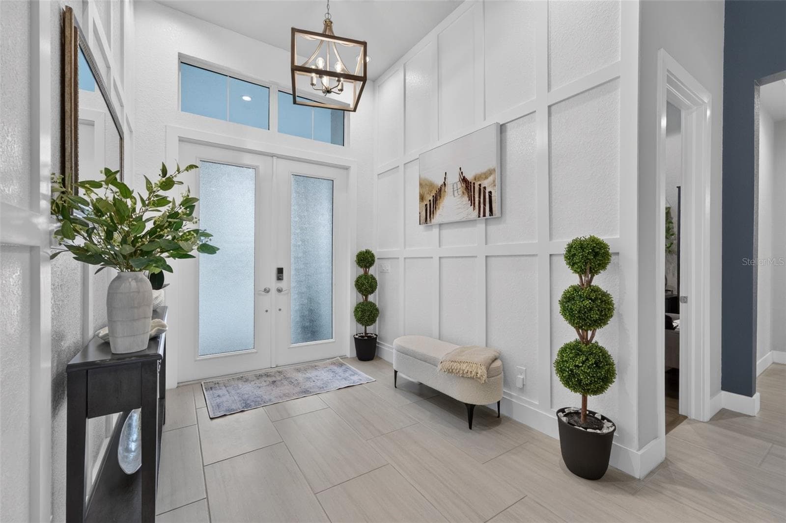 Elegantly Detailed Entryway - 8448 CANE BAY CT, LAKEWOOD RANCH