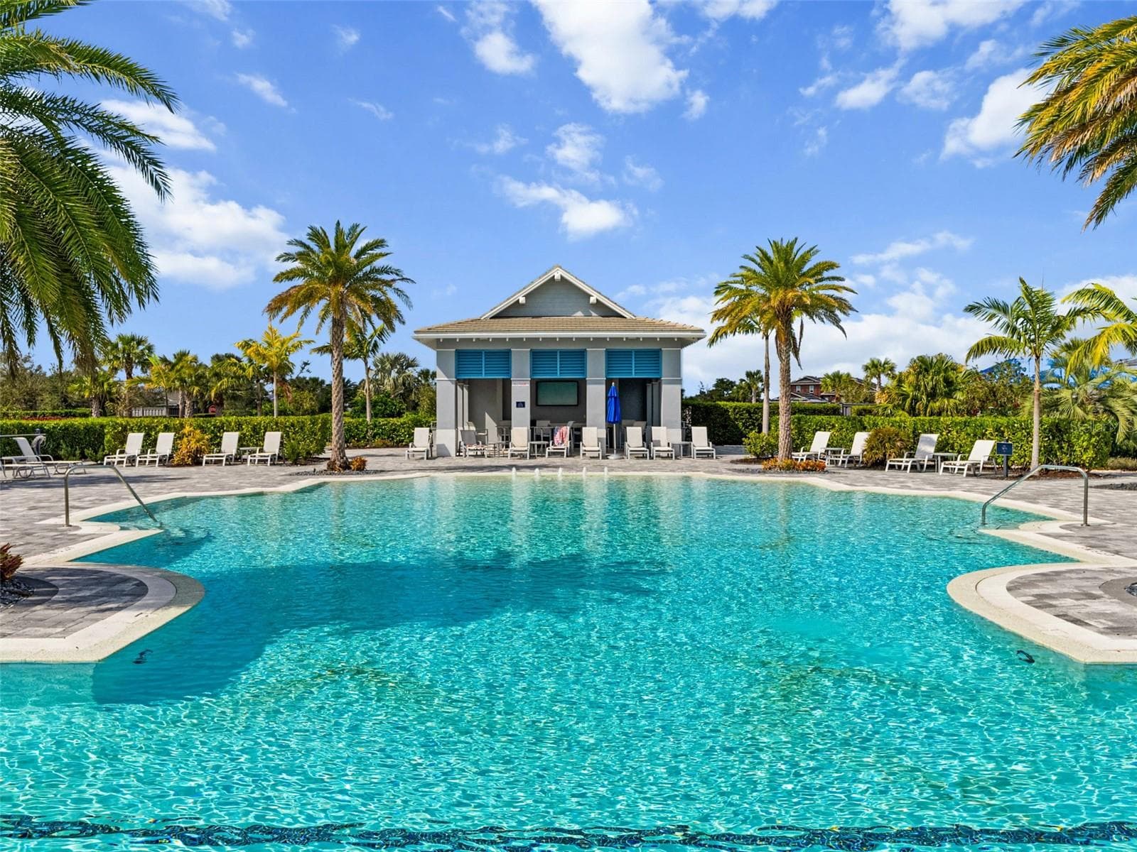 Community Resort-Style Pool - 8448 CANE BAY CT, LAKEWOOD RANCH