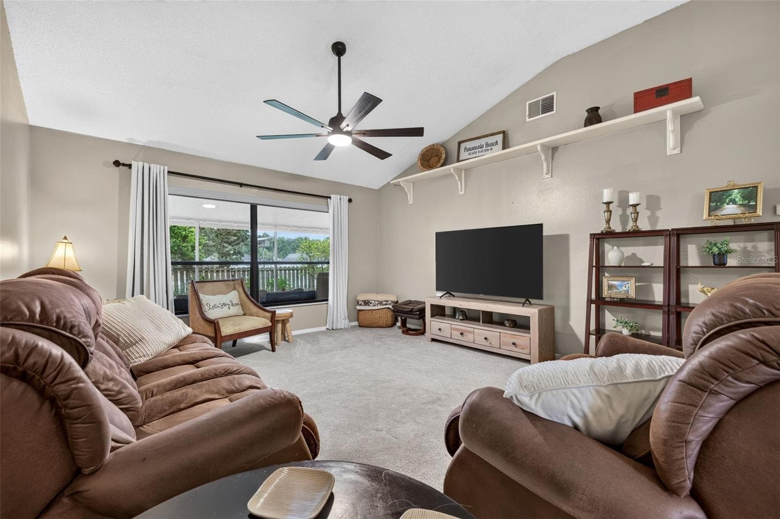 Single Family Residence at 18301 BIG POND WAY, TAMPA, photo 6 of 40