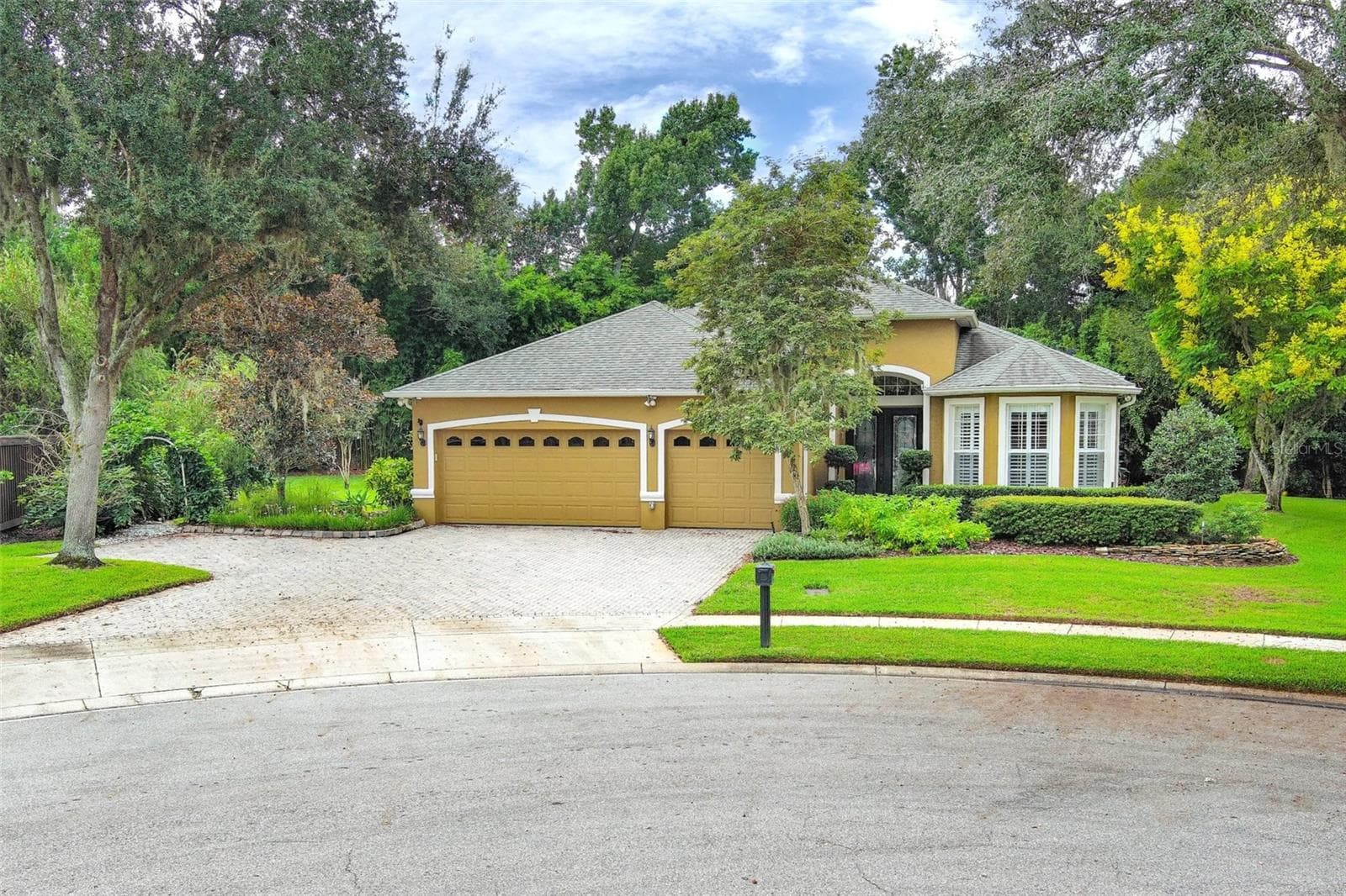 475 VERANDAH CT