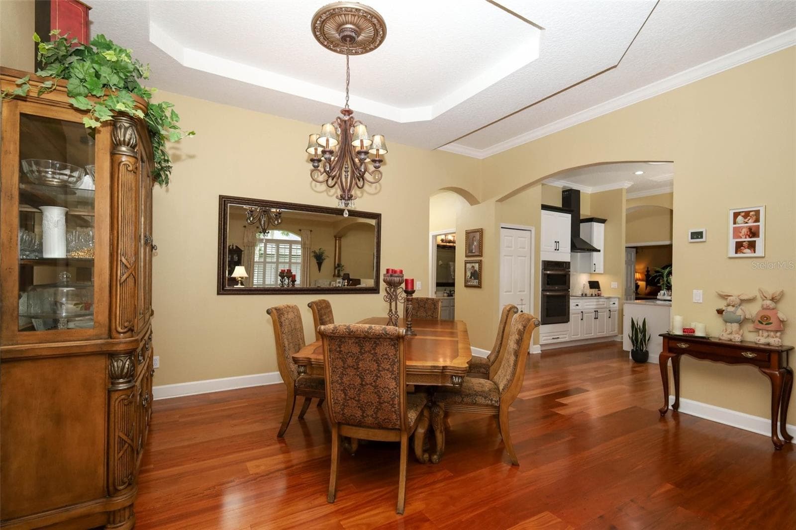 Dining room with tray ceiling - 475 VERANDAH CT, WINTER SPRINGS