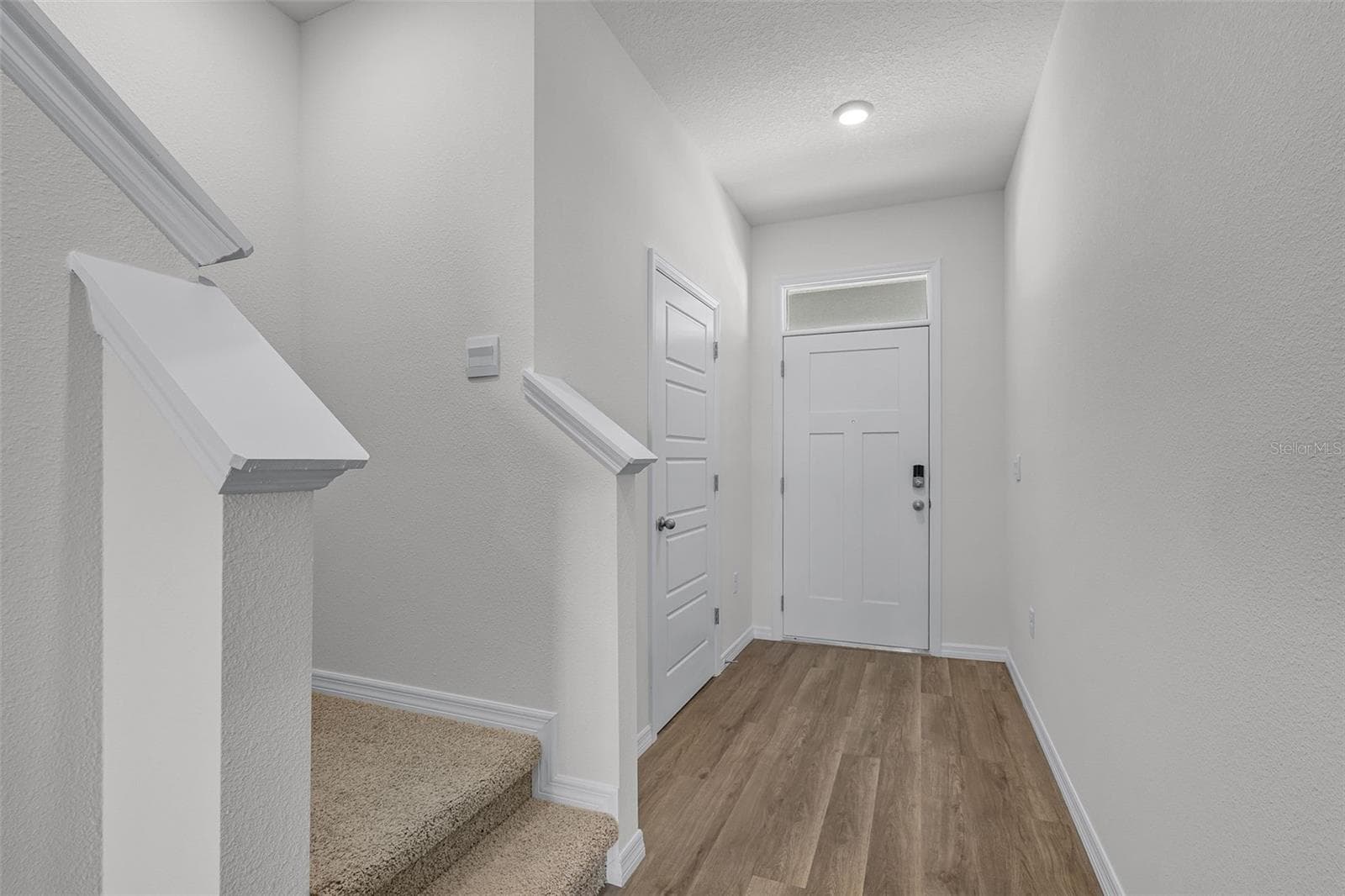 Townhouse at 1821 WOODEN ST, DAVENPORT, photo 3 of 32