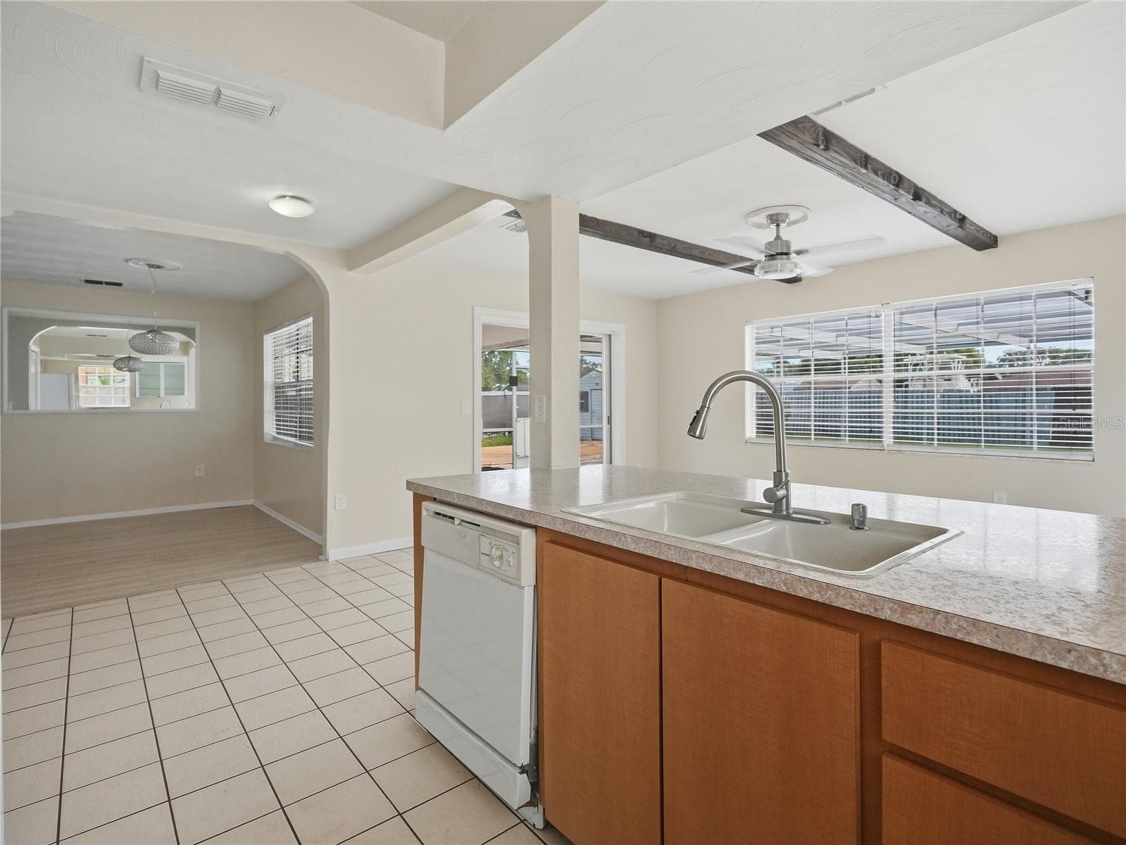 Single Family Residence at 2048 WATERFALL DR, SPRING HILL, photo 16 of 39