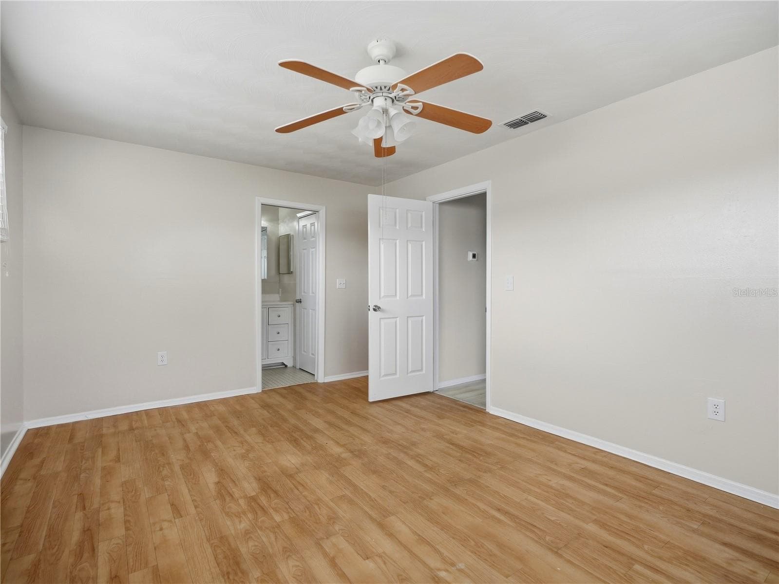 Single Family Residence at 2048 WATERFALL DR, SPRING HILL, photo 26 of 39