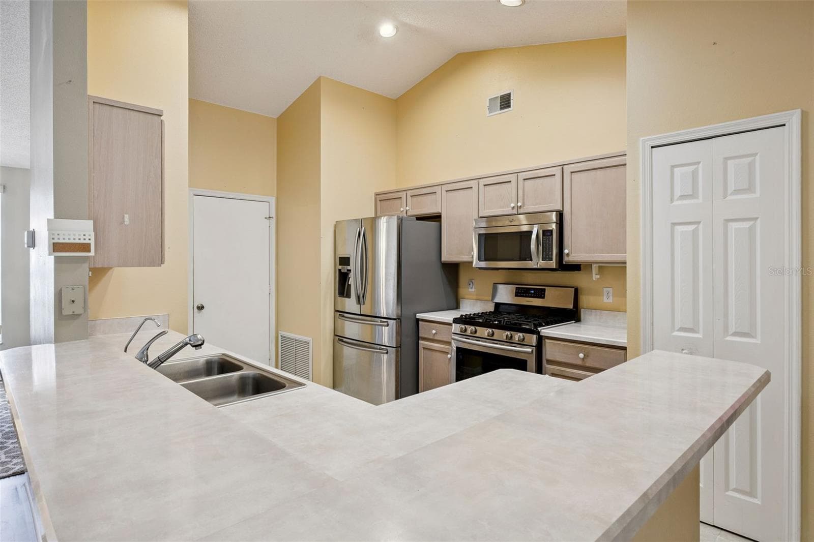 Single Family Residence at 2250 DUNCAN TRL, CLERMONT, photo 9 of 27