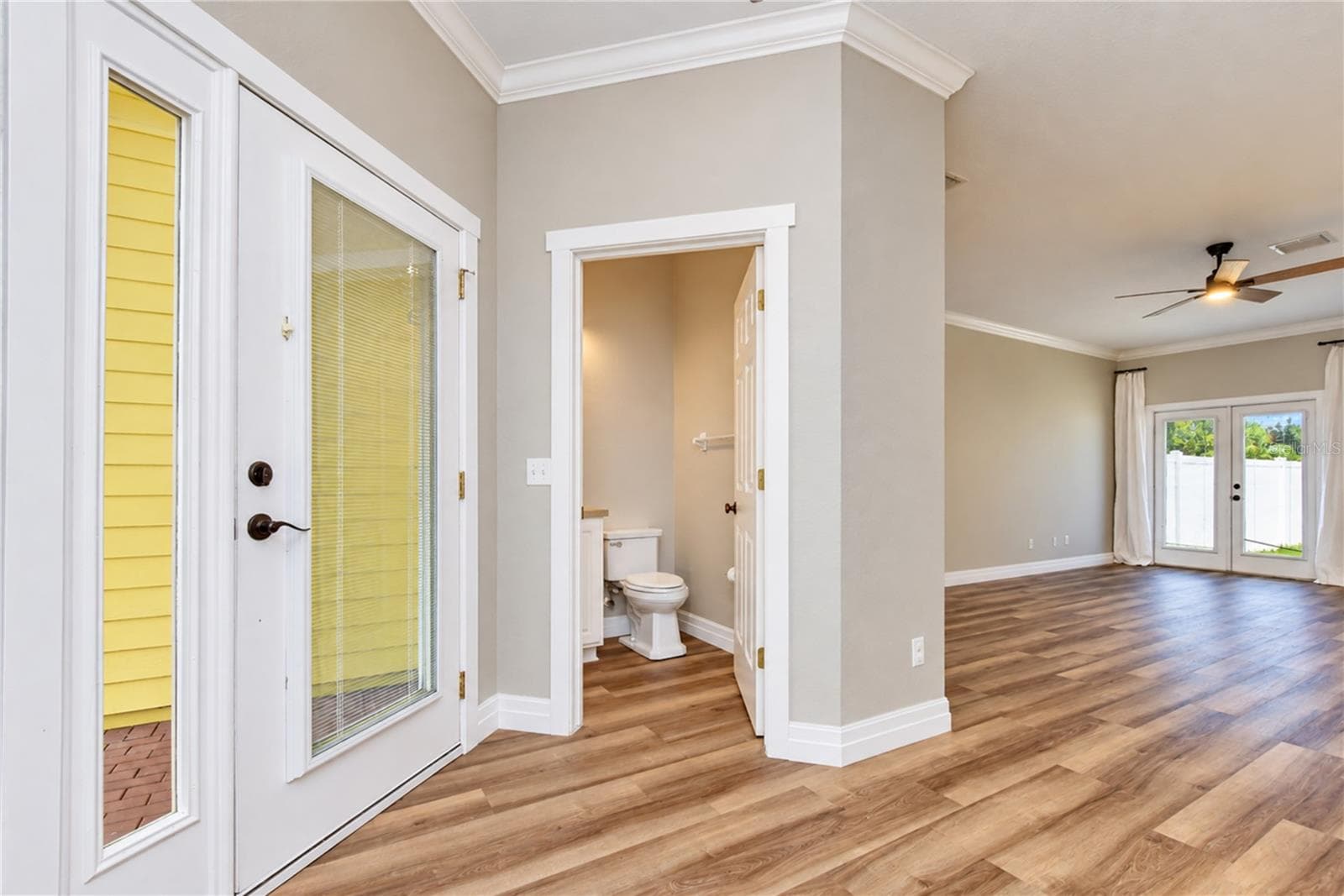 Half bathroom - 828 LUMSDEN RESERVE DR, BRANDON