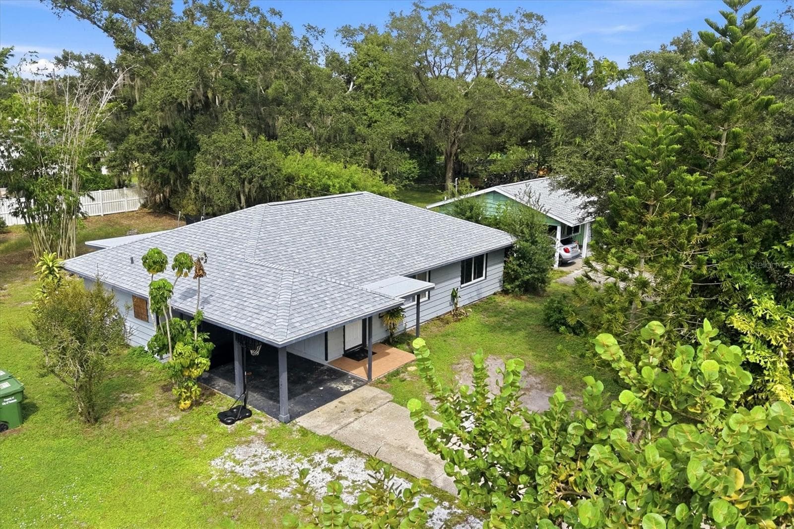 Single Family Residence at 2533 HAWTHORNE ST, SARASOTA, photo 5 of 42