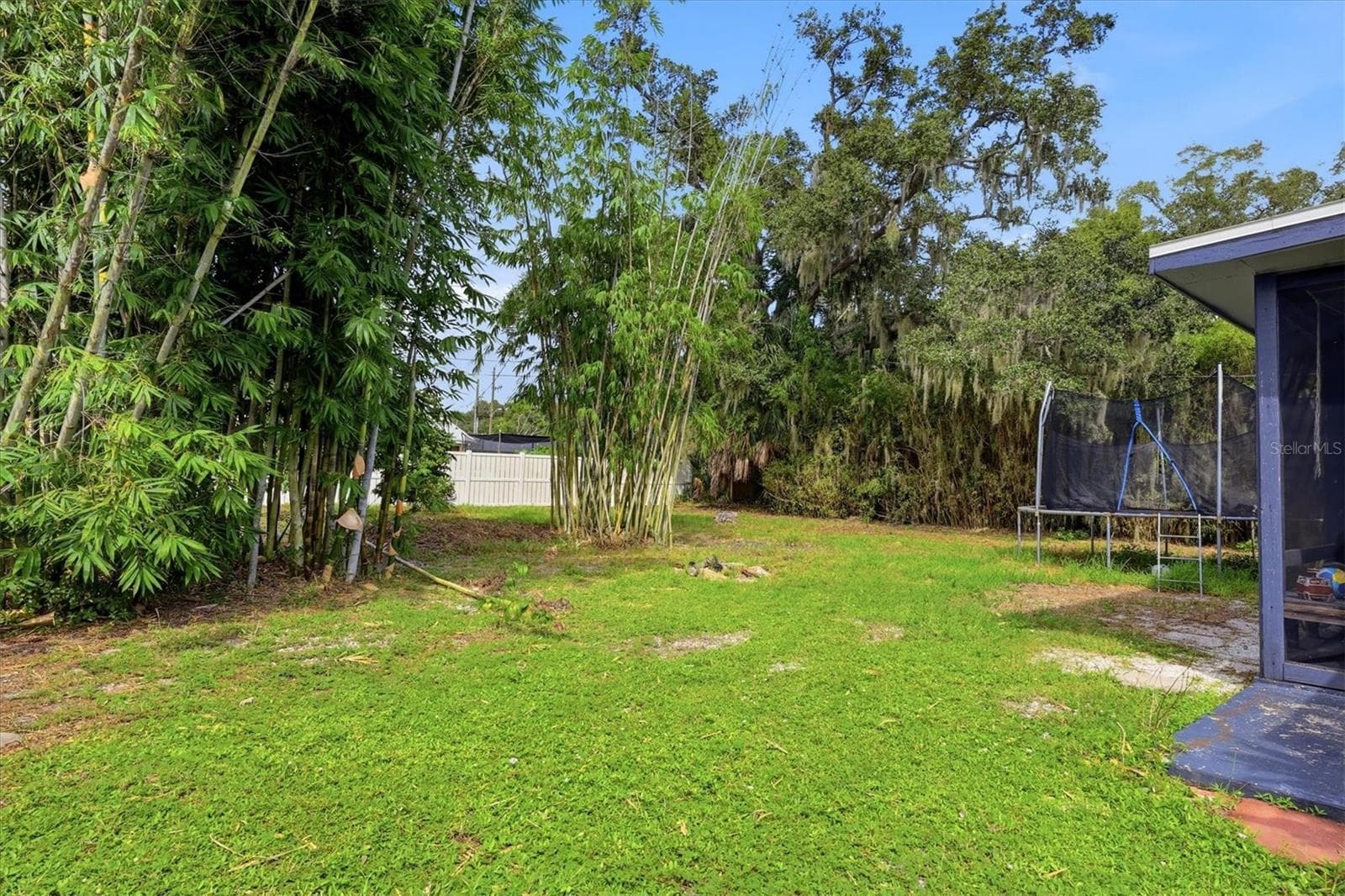 Single Family Residence at 2533 HAWTHORNE ST, SARASOTA, photo 6 of 42