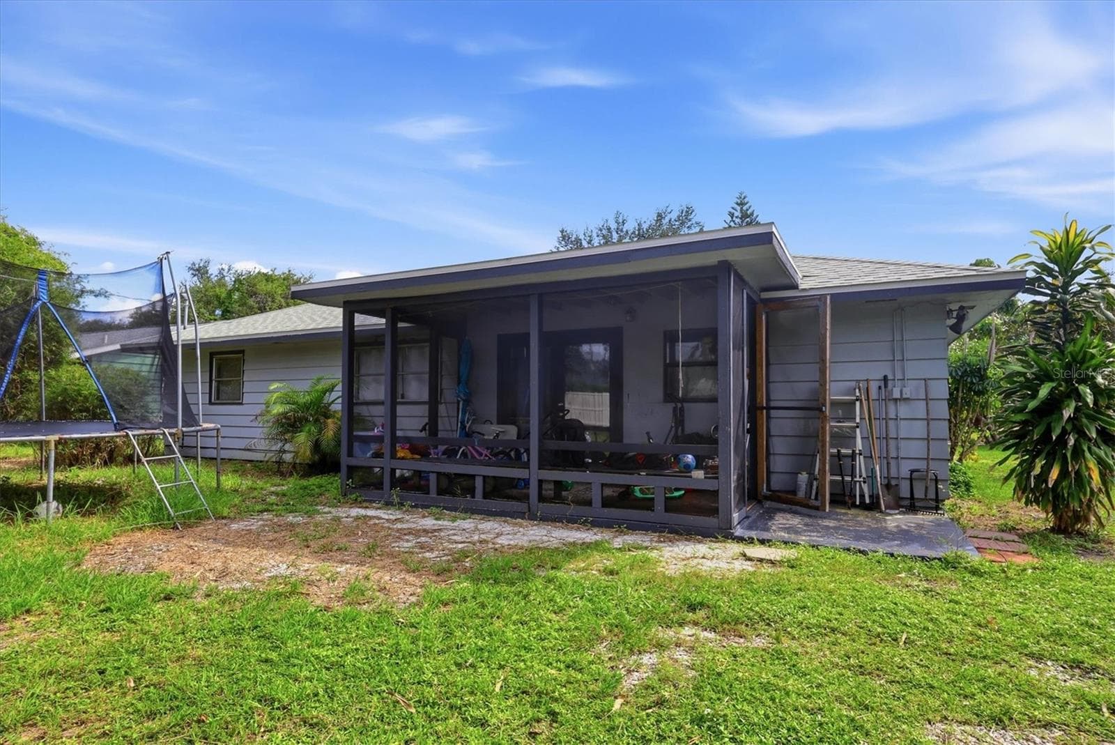 Single Family Residence at 2533 HAWTHORNE ST, SARASOTA, photo 7 of 42