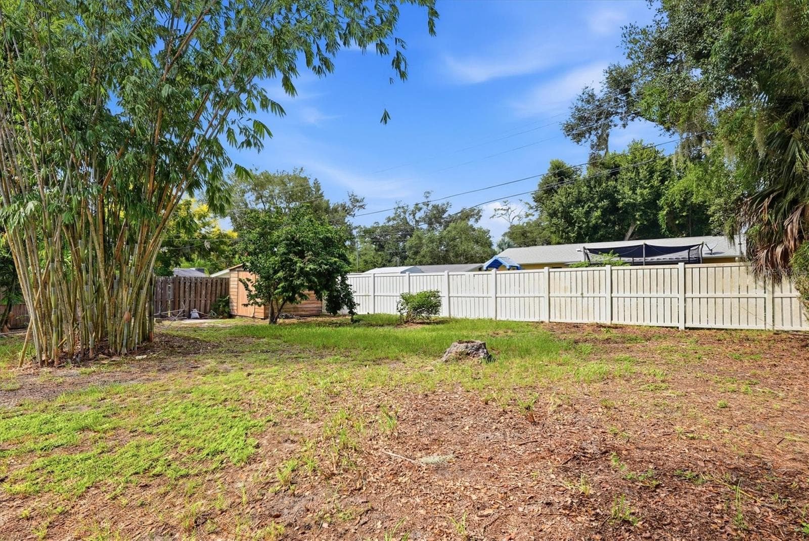 Single Family Residence at 2533 HAWTHORNE ST, SARASOTA, photo 11 of 42