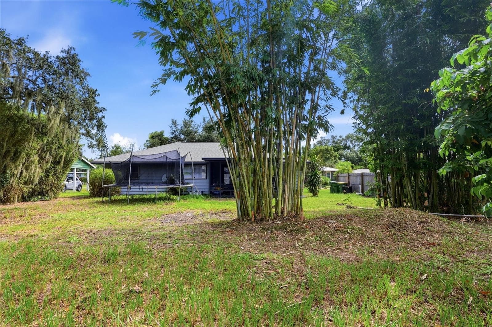 Single Family Residence at 2533 HAWTHORNE ST, SARASOTA, photo 12 of 42