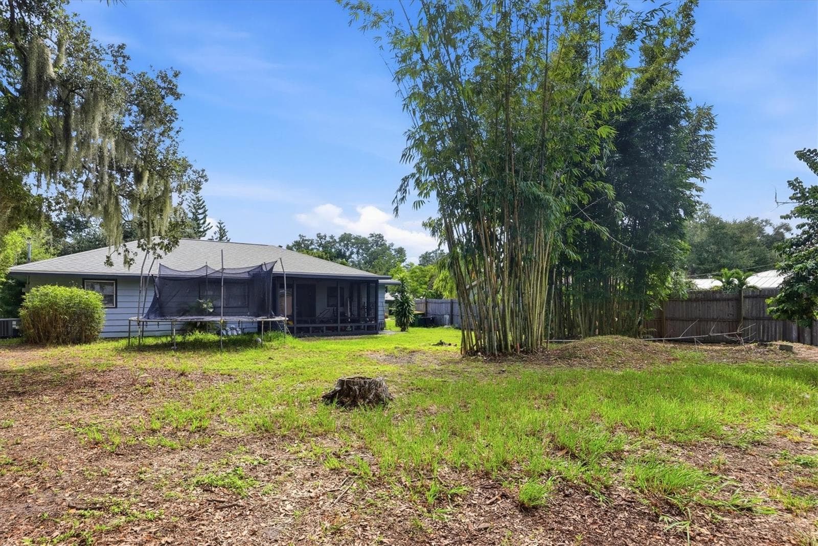 Single Family Residence at 2533 HAWTHORNE ST, SARASOTA, photo 13 of 42