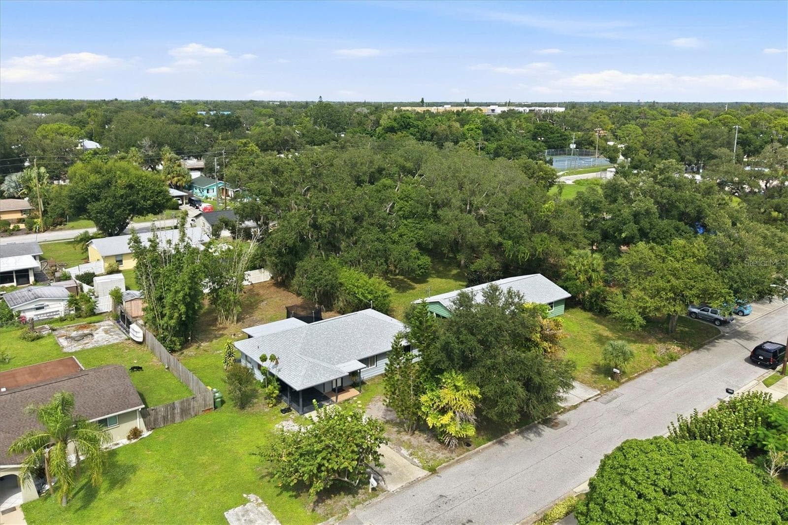 Single Family Residence at 2533 HAWTHORNE ST, SARASOTA, photo 14 of 42