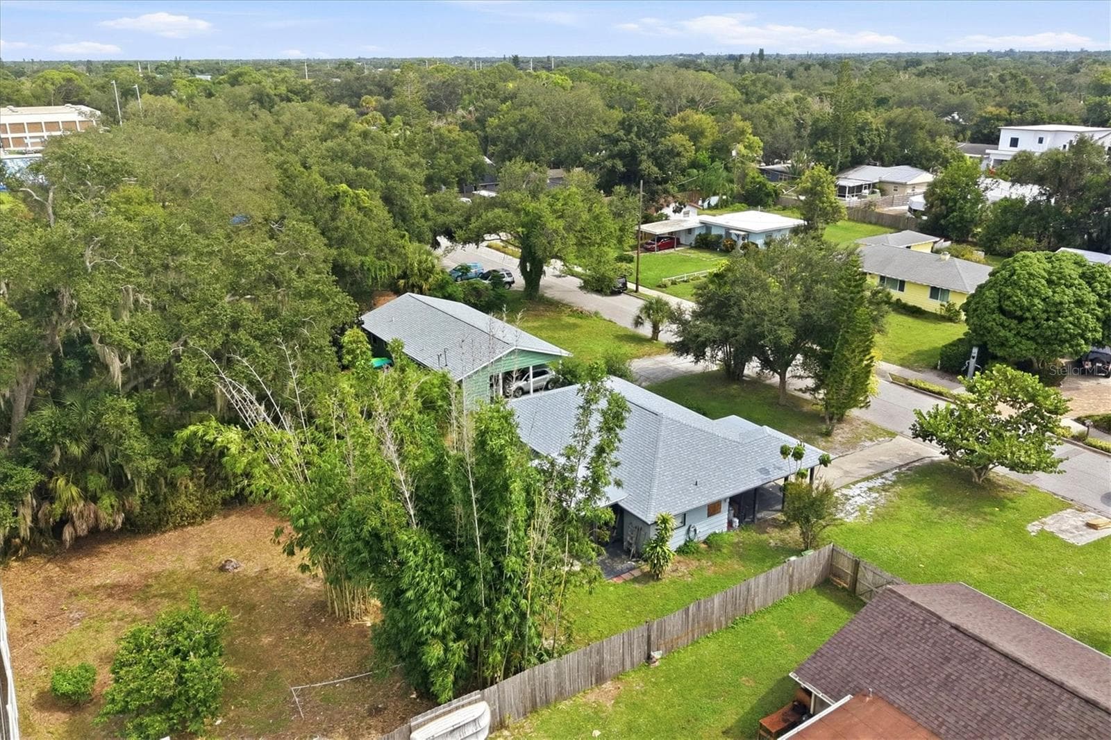 Single Family Residence at 2533 HAWTHORNE ST, SARASOTA, photo 15 of 42