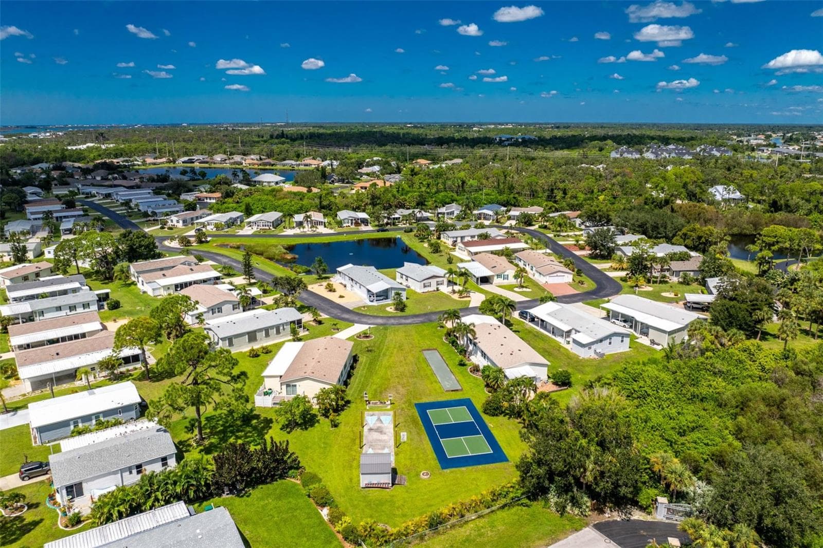 Aerial of community amenities - 9066 PINEHAVEN WAY, ENGLEWOOD
