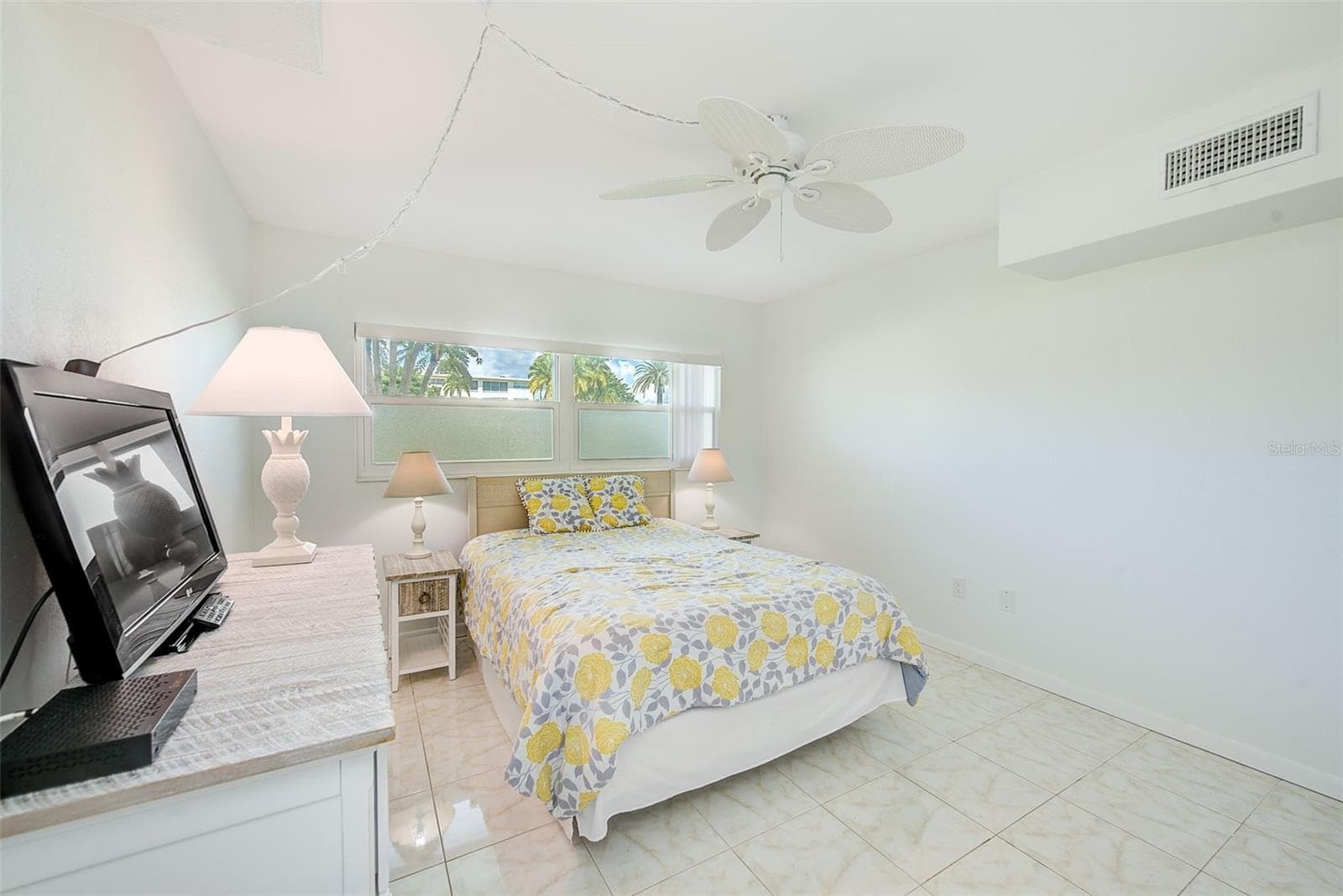 Large Walk in Closet - 6201 2ND ST E #74, ST PETE BEACH