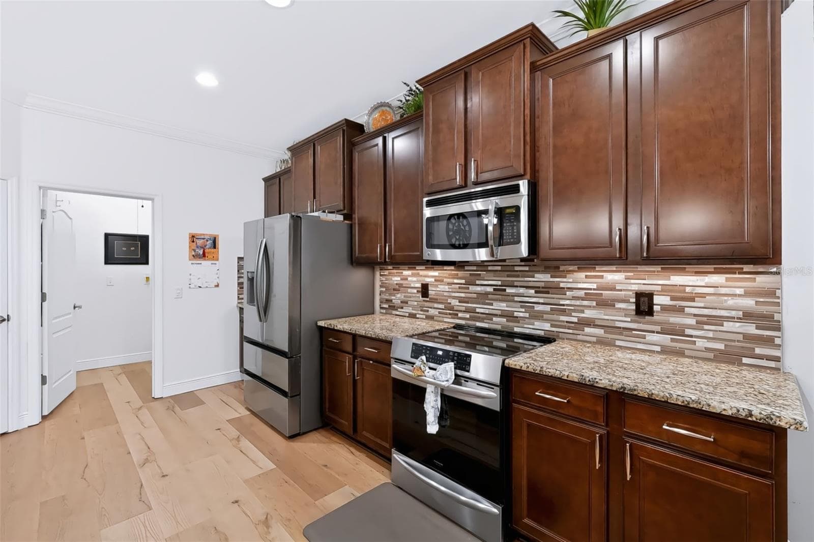 Single Family Residence at 13436 CANOPY CREEK DR, TAMPA, photo 10 of 33