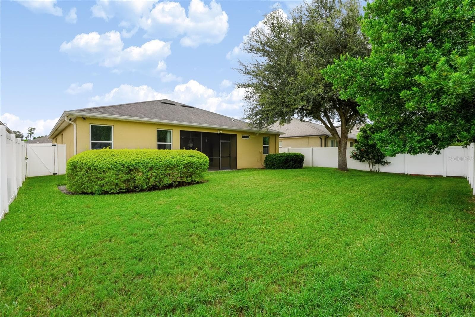 Single Family Residence at 13436 CANOPY CREEK DR, TAMPA, photo 30 of 33