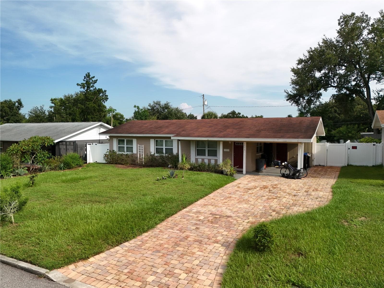 Single Family Residence at 1508 MONTCALM ST, ORLANDO, photo 2 of 35