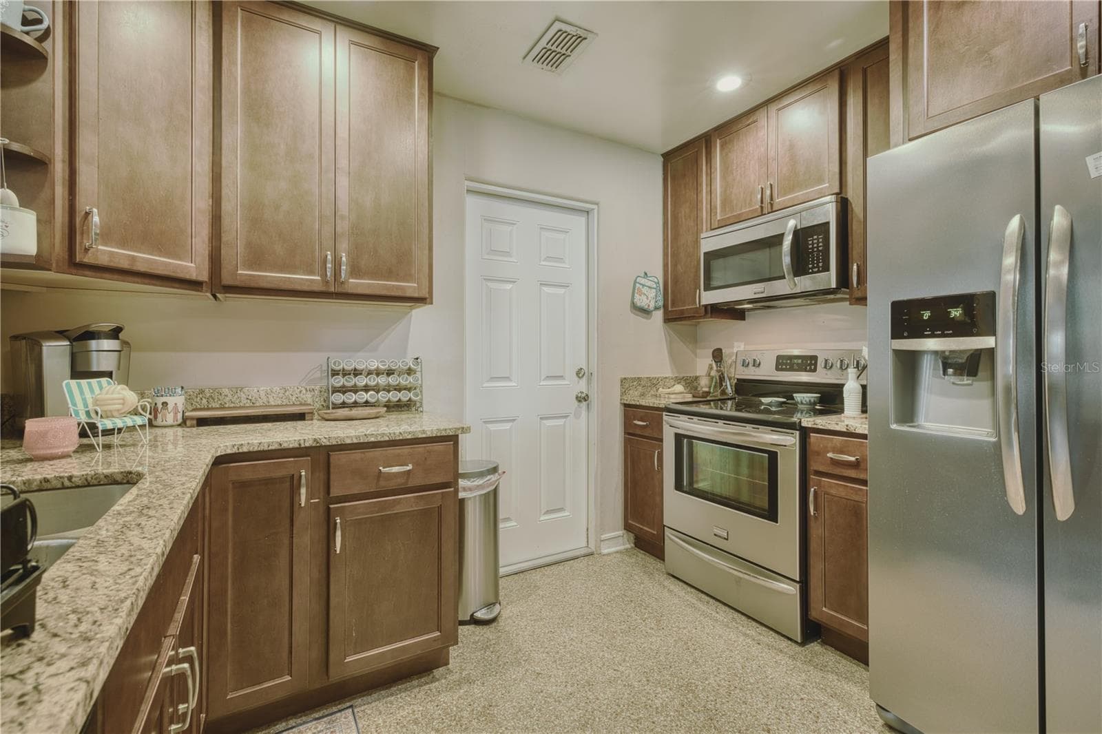 Single Family Residence at 1508 MONTCALM ST, ORLANDO, photo 15 of 35
