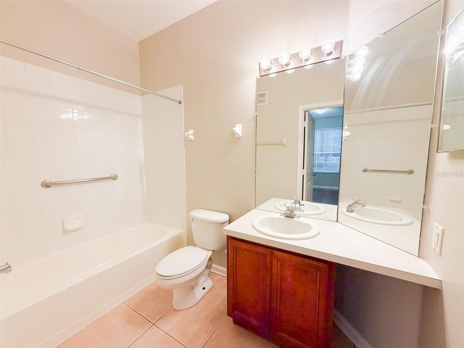 Condominium at 3224 DANTE DR #102, ORLANDO, photo 14 of 32