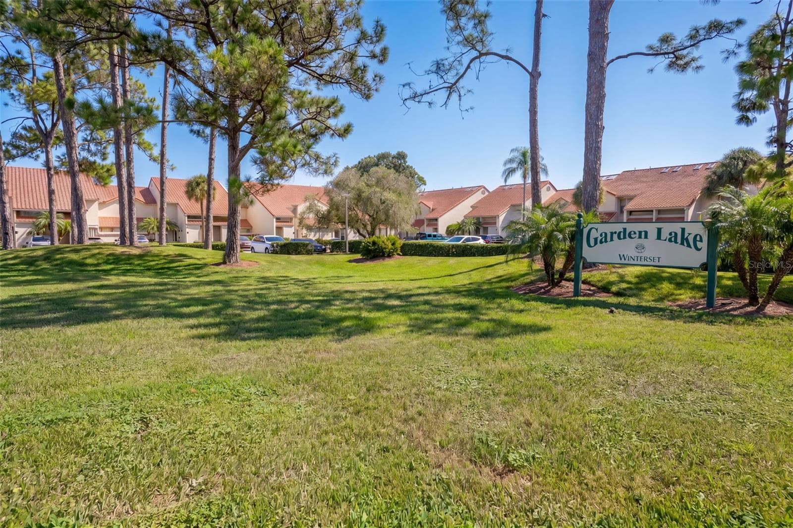 Condominium at 1711 GARDEN LAKE DR #1711, WINTER HAVEN, photo 37 of 44