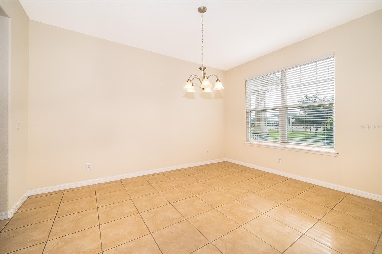 Townhouse at 11963 VERMILLION AVE, WINDERMERE, photo 15 of 35