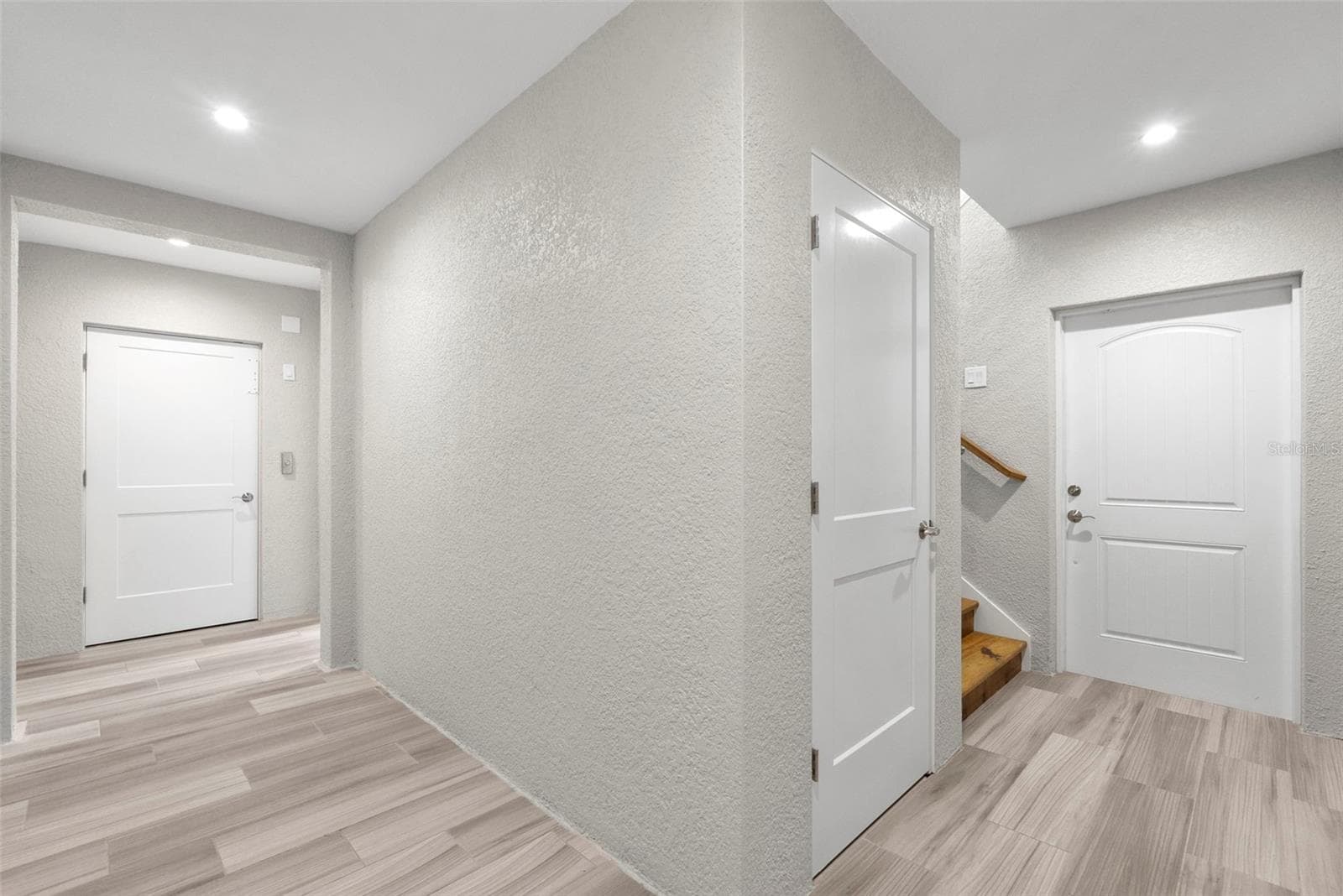 Single Family Residence at 1185 LITTLE CT, ENGLEWOOD, photo 7 of 74