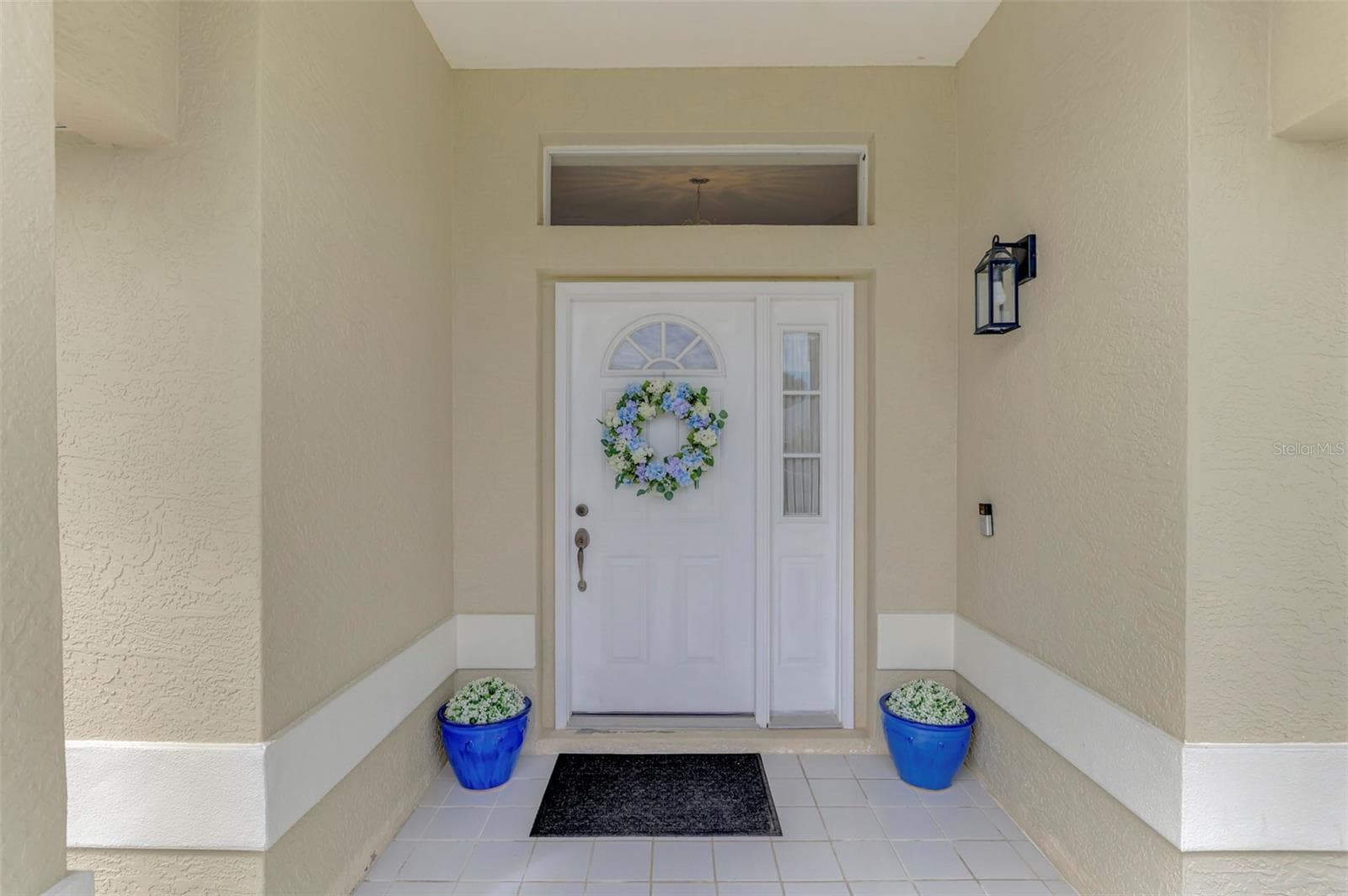 Single Family Residence at 426 BERMUDA ISLES CIR, VENICE, photo 4 of 97