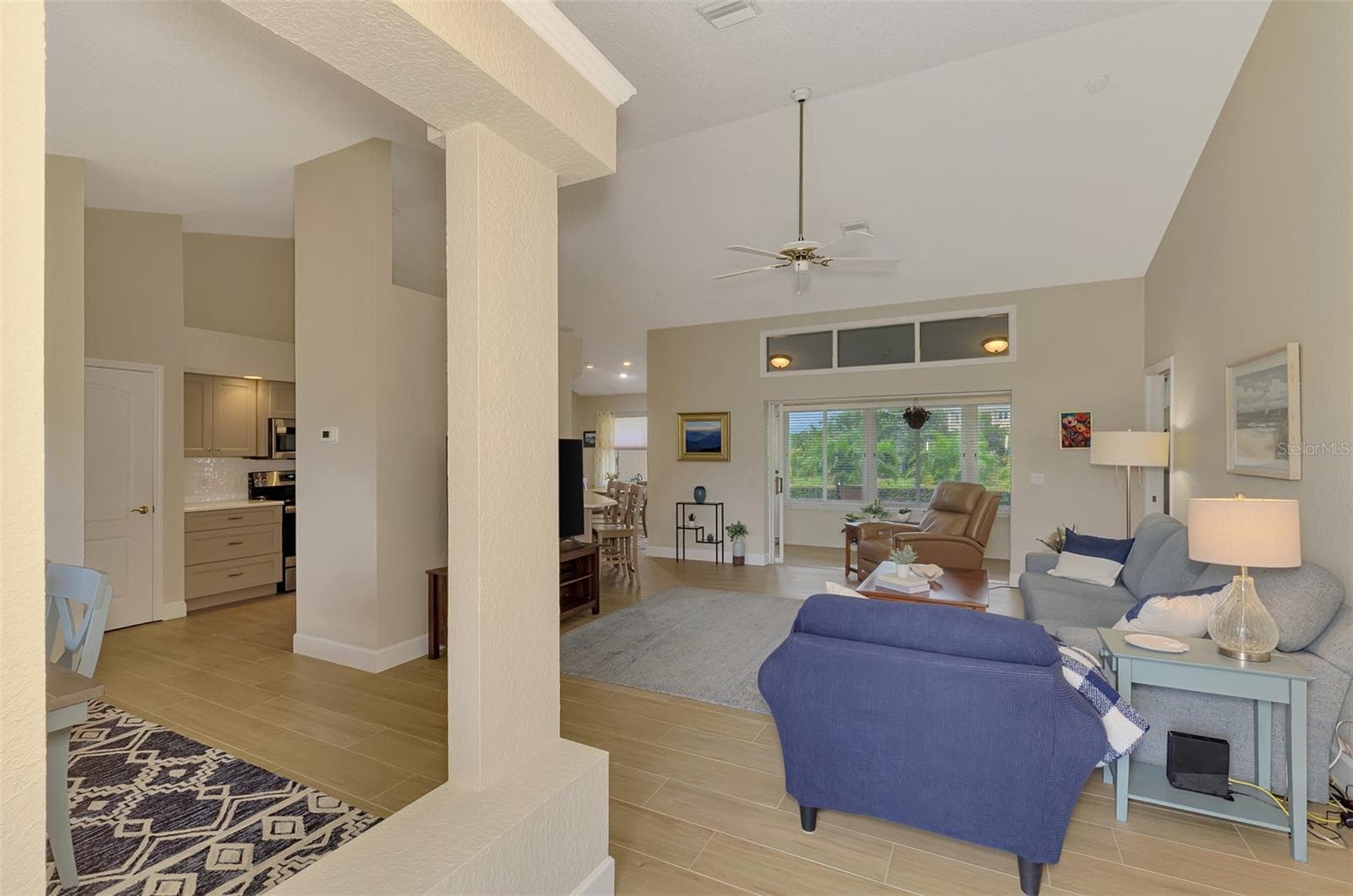 Single Family Residence at 426 BERMUDA ISLES CIR, VENICE, photo 6 of 97